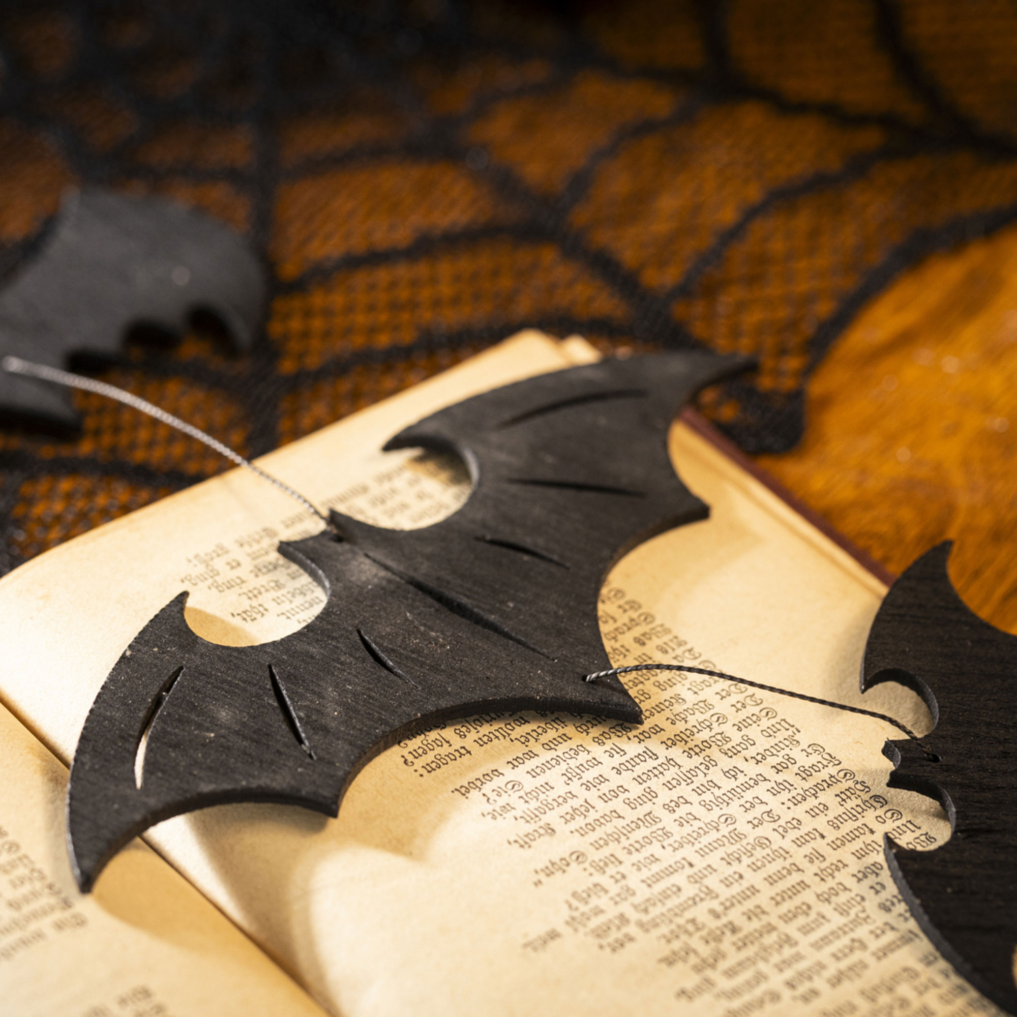 Acheter Lot de 2 guirlandes "Chauve-souris"  dans la boutique en ligne de Frank Flechtwaren