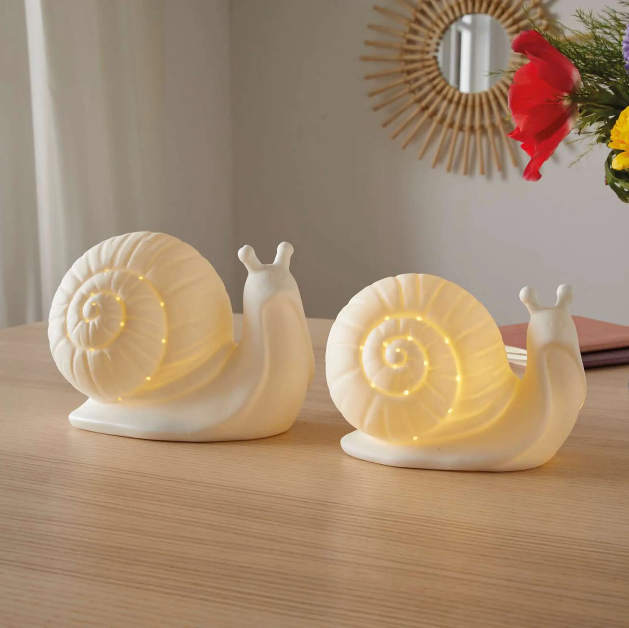 Acheter Lot de 2 escargots LED "White"  dans la boutique en ligne de Frank Flechtwaren