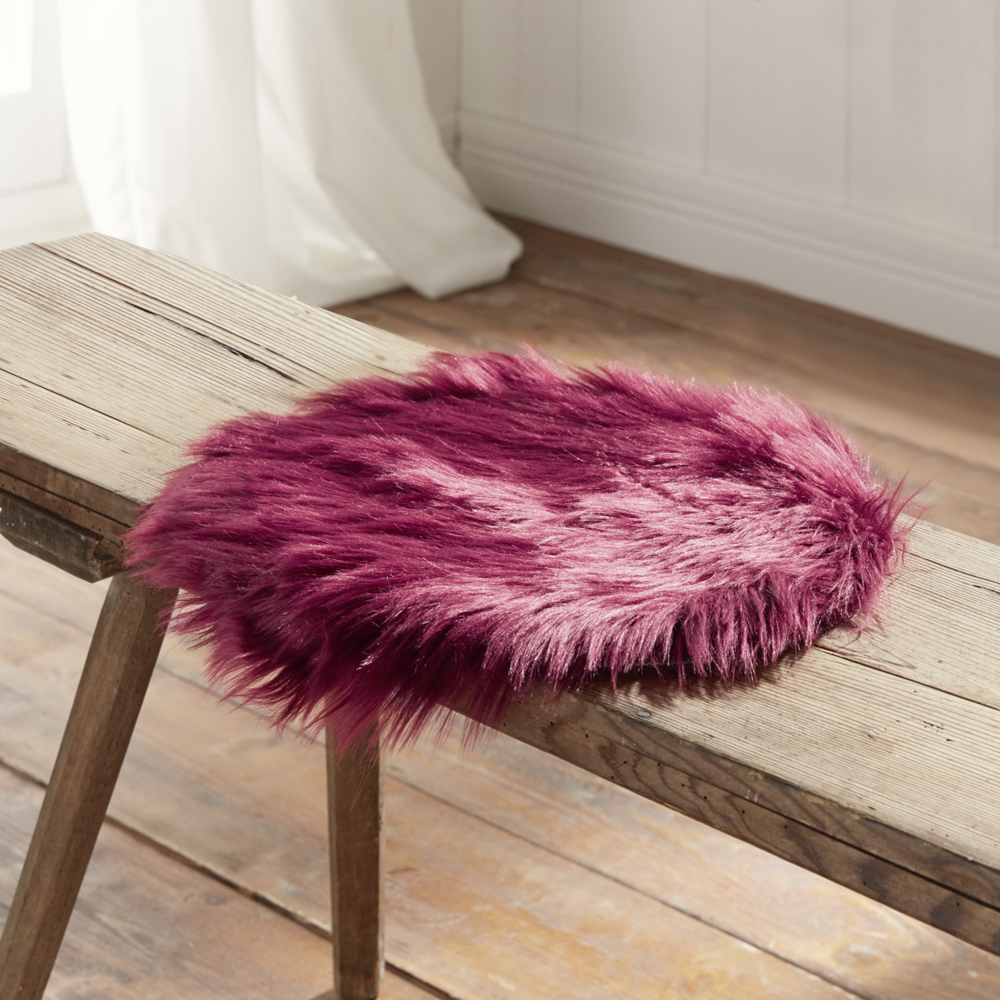 Acheter Fourrure de décoration "bordeaux"  dans la boutique en ligne de Frank Flechtwaren