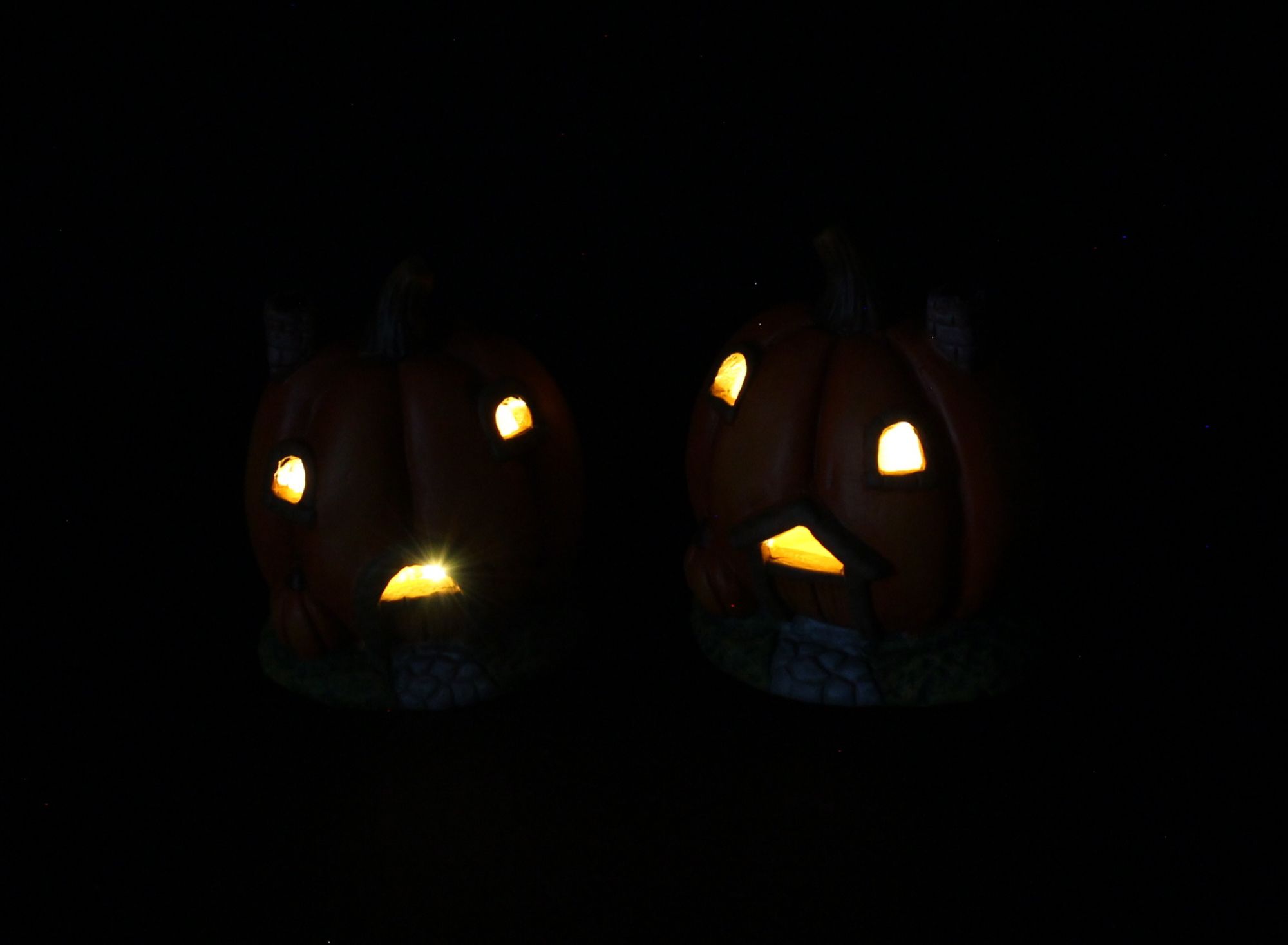 Acheter Lot de 2 maisons citrouilles LED "petits amis"  dans la boutique en ligne de Frank Flechtwaren pour Automne