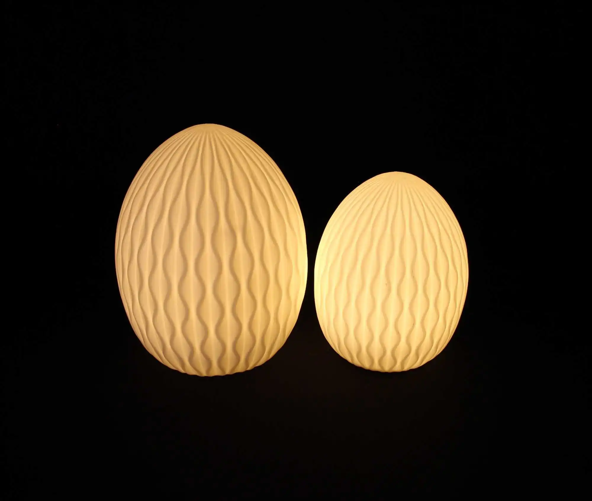 Acheter Lot de 2 oeufs LED "moderne"  dans la boutique en ligne de Frank Flechtwaren pour Noir et blanc