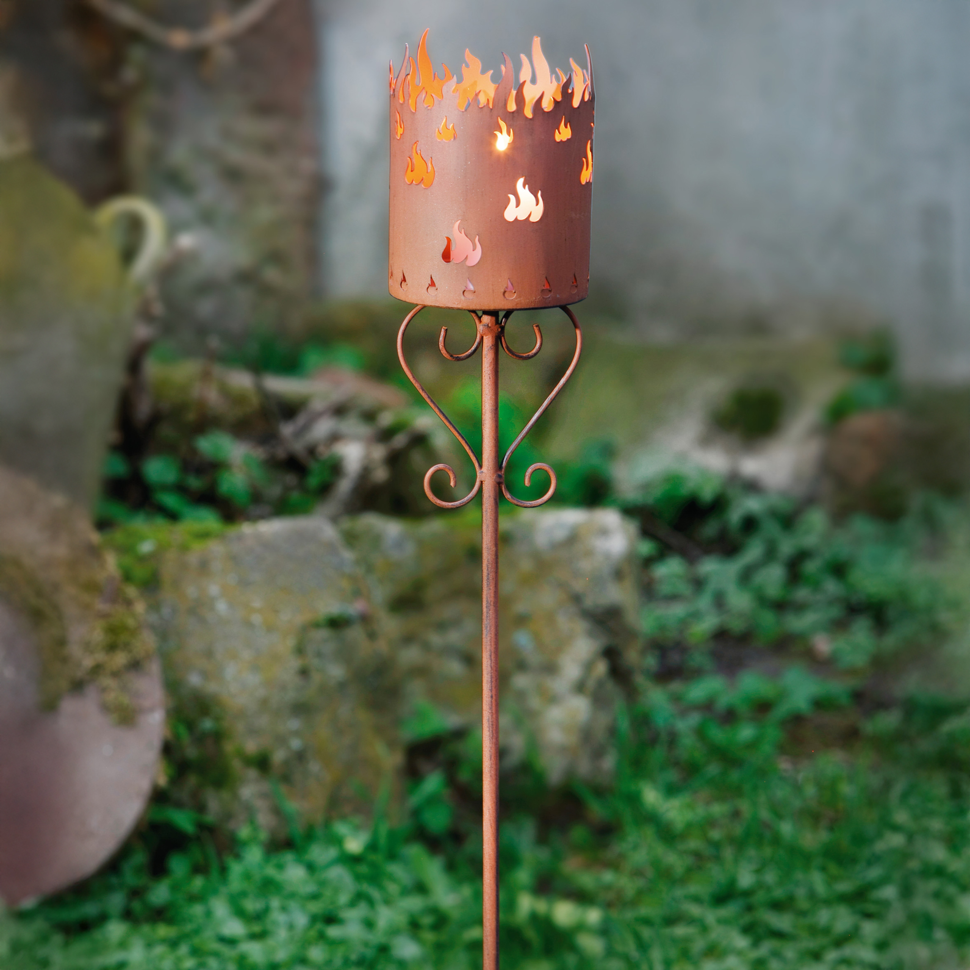 Acheter Pic de jardin "flammes"  dans la boutique en ligne de Frank Flechtwaren