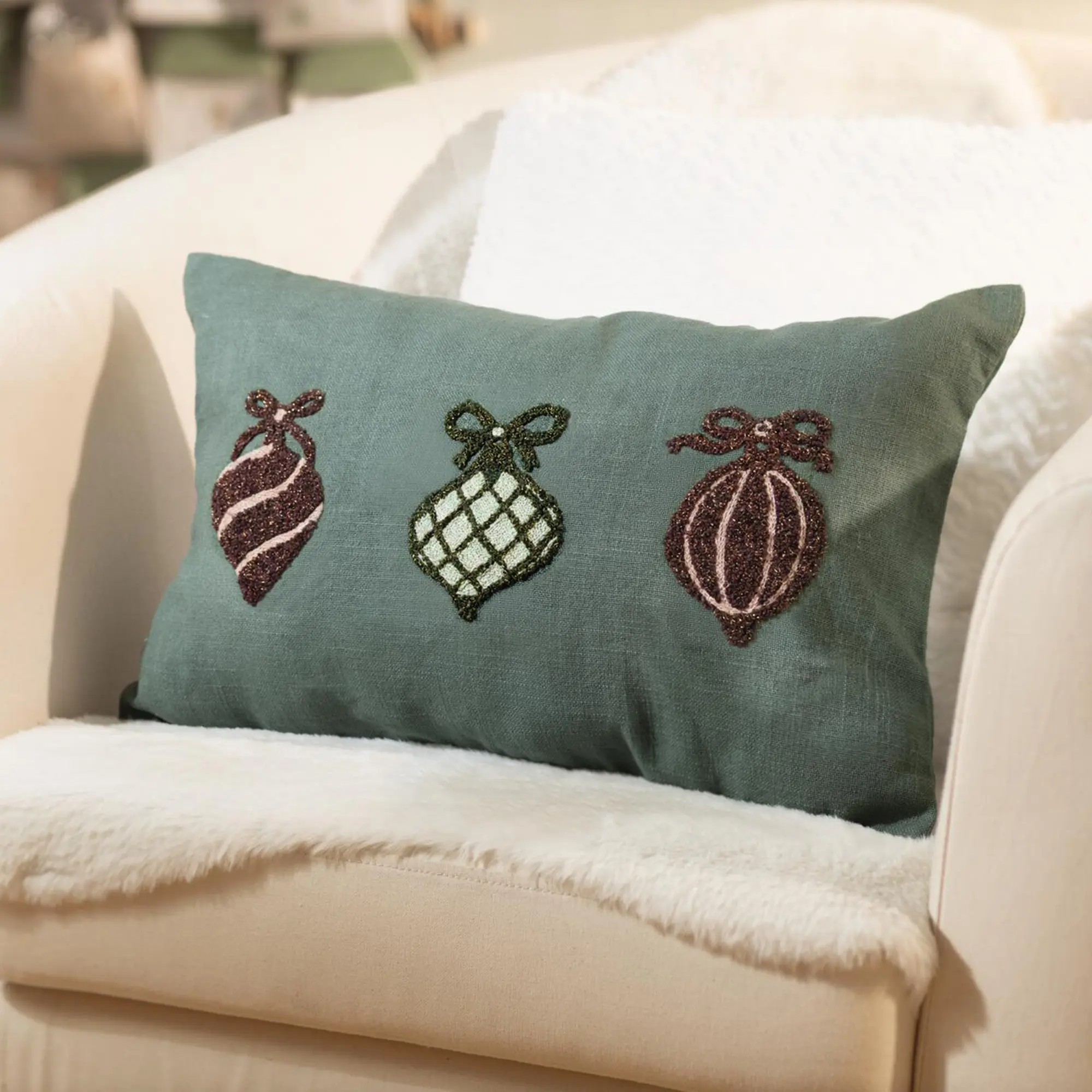 Acheter Housse de coussin « Décorations de Noël »  dans la boutique en ligne de Frank Flechtwaren