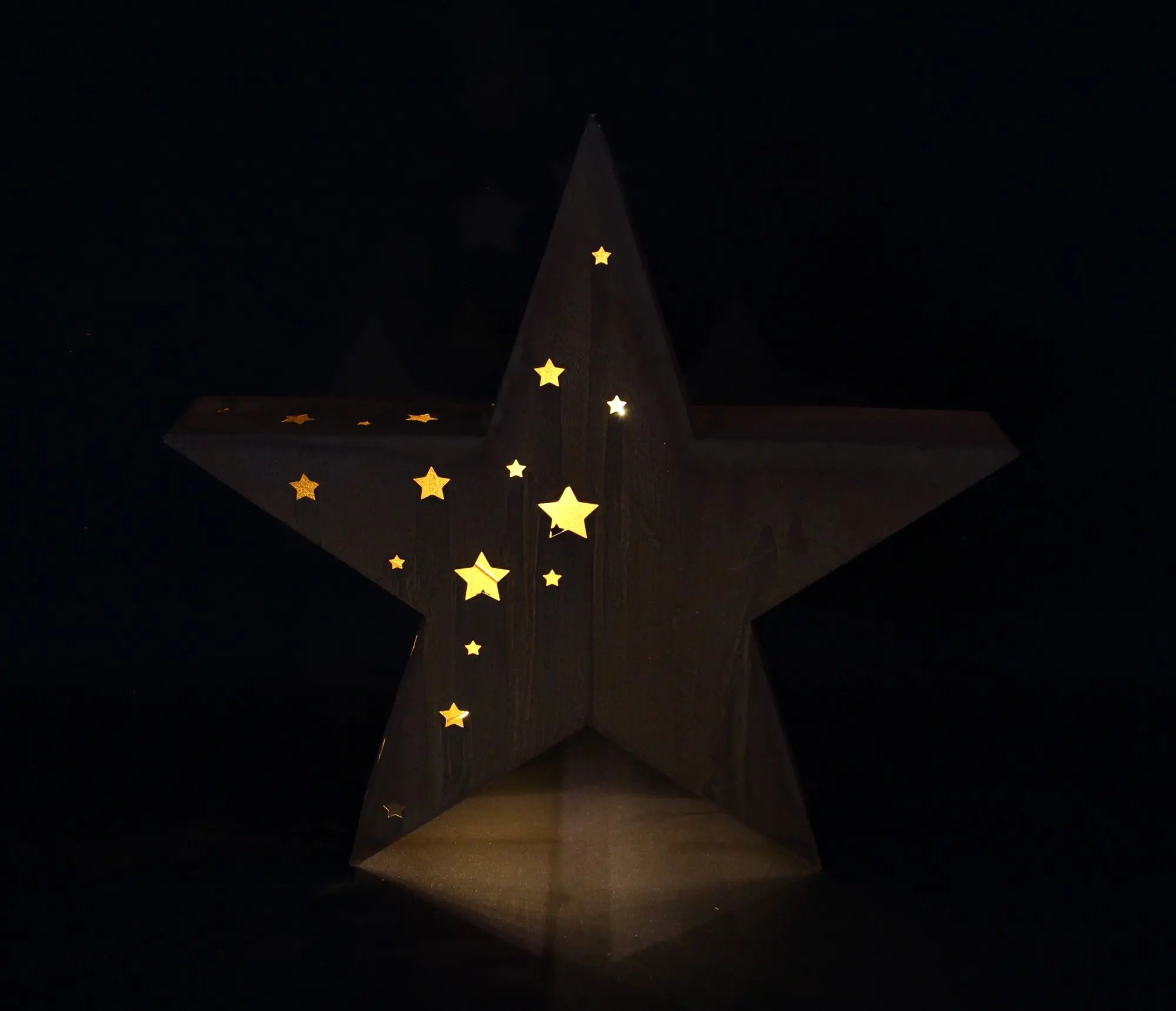 Acheter Étoile LED « Lichtermeer »  dans la boutique en ligne de Frank Flechtwaren pour Décoration rouille pour votre jardin