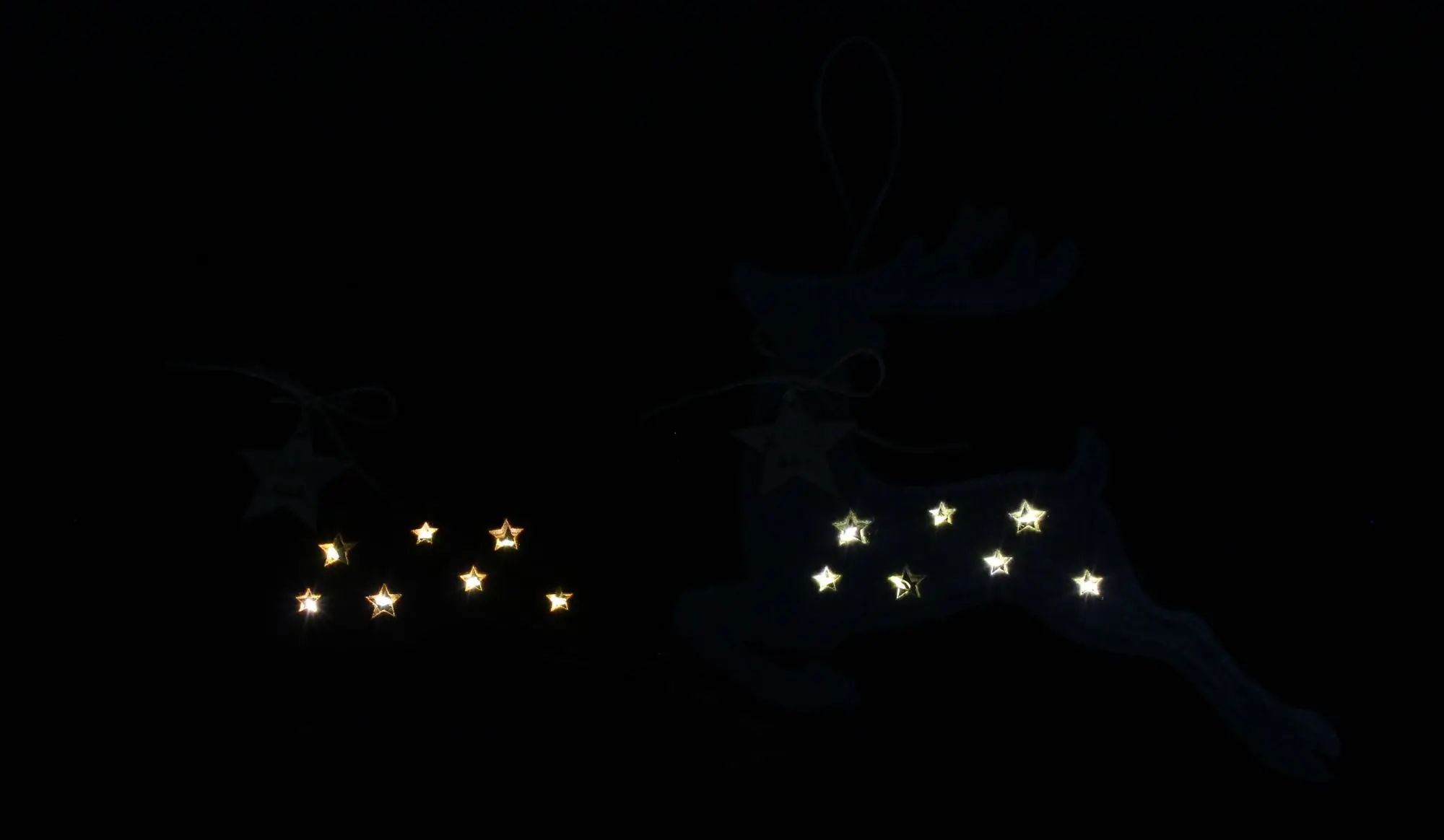 Acheter Lot de 2 suspensions LED "renne"  dans la boutique en ligne de Frank Flechtwaren pour Décorations à suspendre