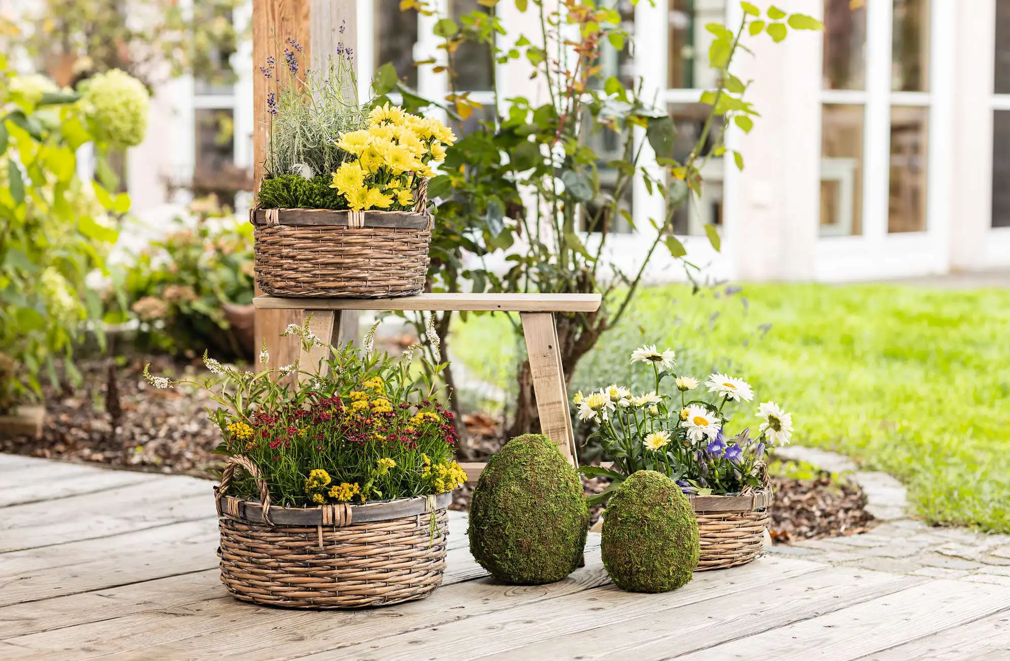 Acheter Lot de 2 oeufs décoratifs "mousse"  dans la boutique en ligne de Frank Flechtwaren pour Pâques