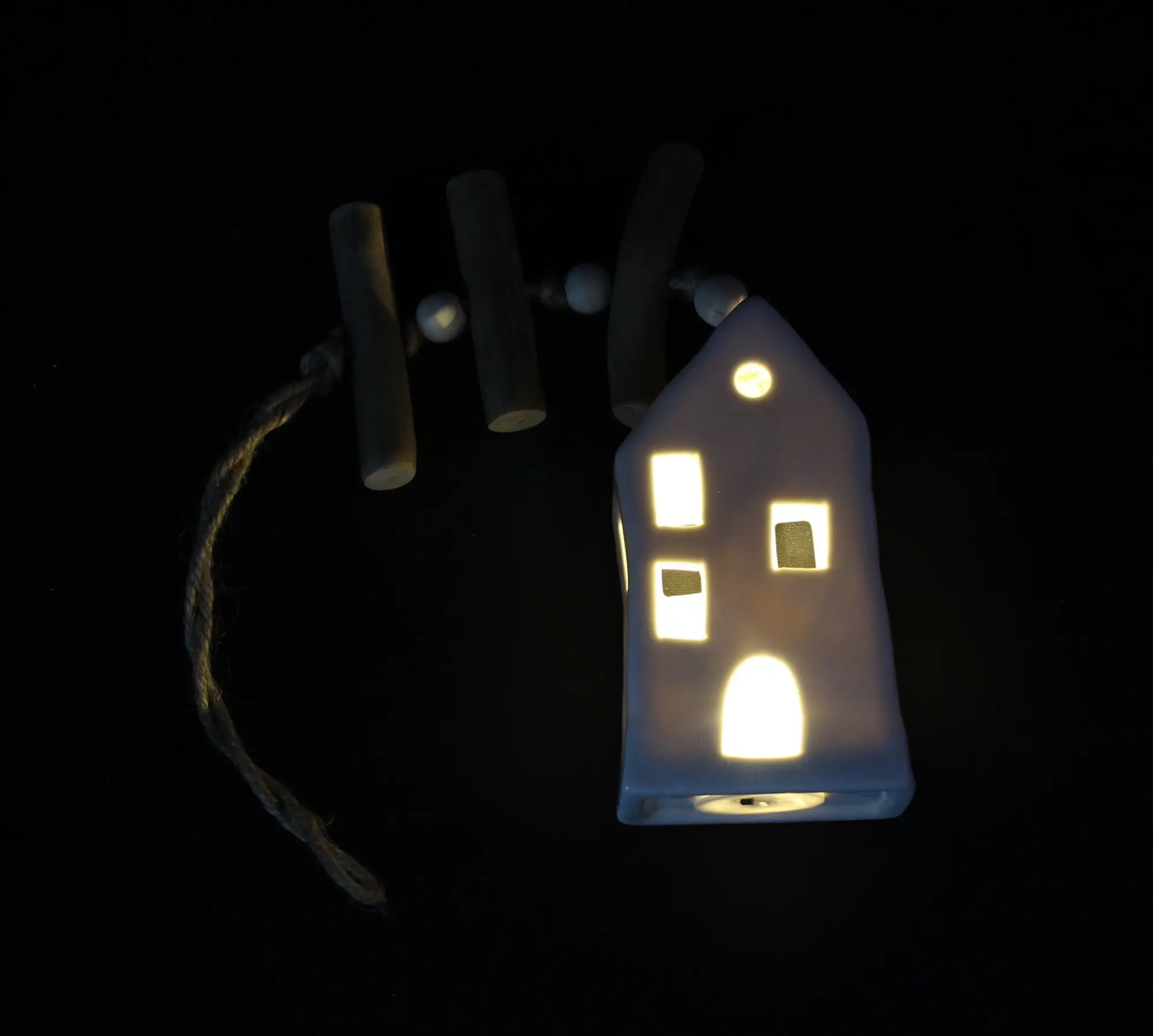 Acheter Suspension LED "maisonnette"  dans la boutique en ligne de Frank Flechtwaren pour Pâques