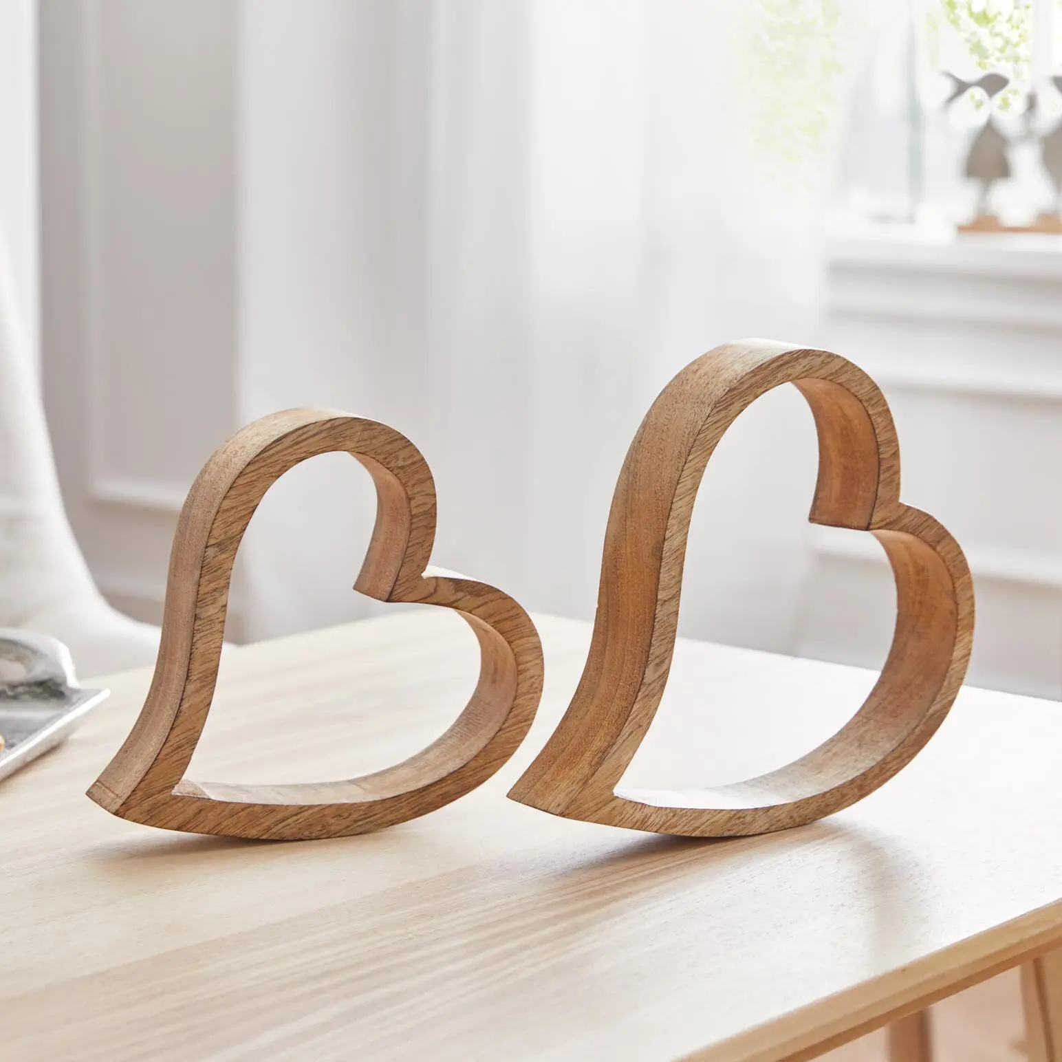 Acheter Lot de 2 coeurs " bois de manguier"  dans la boutique en ligne de Frank Flechtwaren