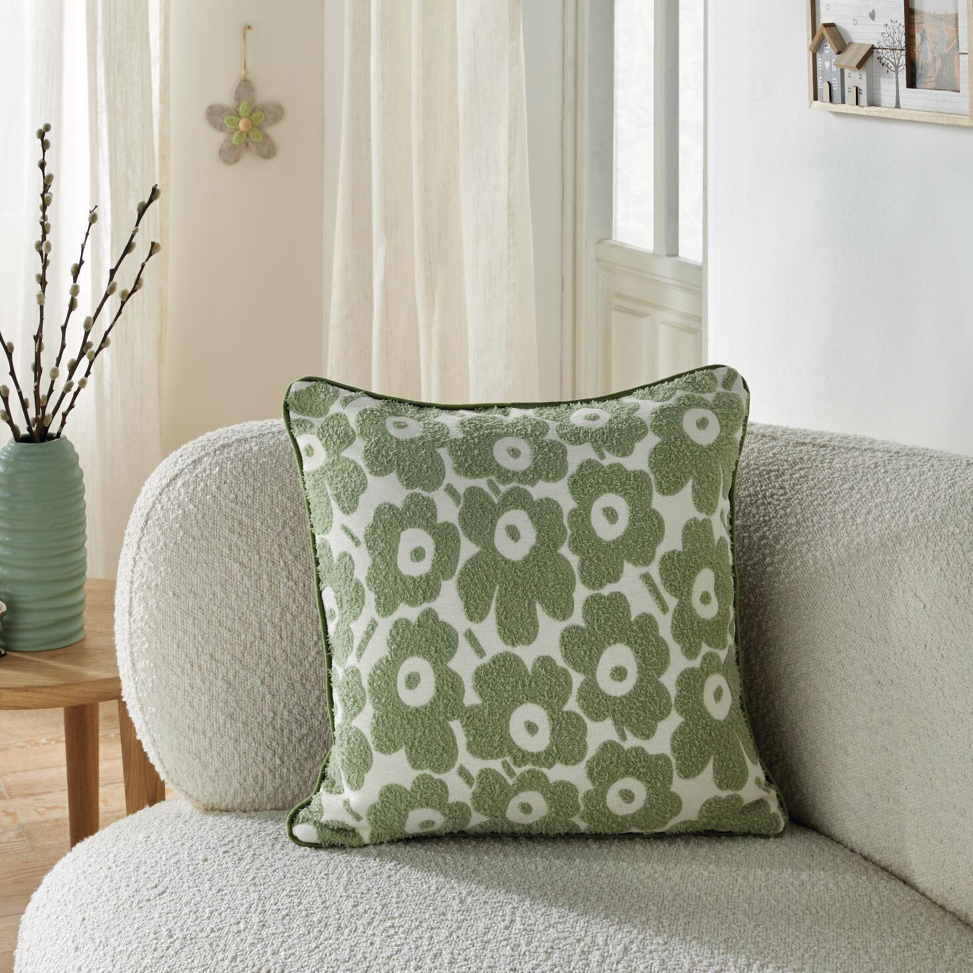 Acheter Housse de coussin "Green Flowers"  dans la boutique en ligne de Frank Flechtwaren