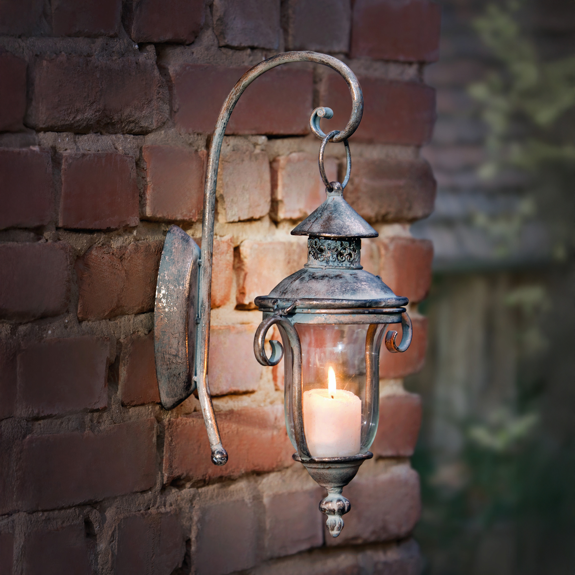 Acheter Lanterne murale "Shabby-Grey" dans la boutique en ligne de Frank Flechtwaren pour Lanternes Acheter Lanterne murale "Shabby-Grey" dans la boutique en ligne de Frank Flechtwaren pour Lanternes
