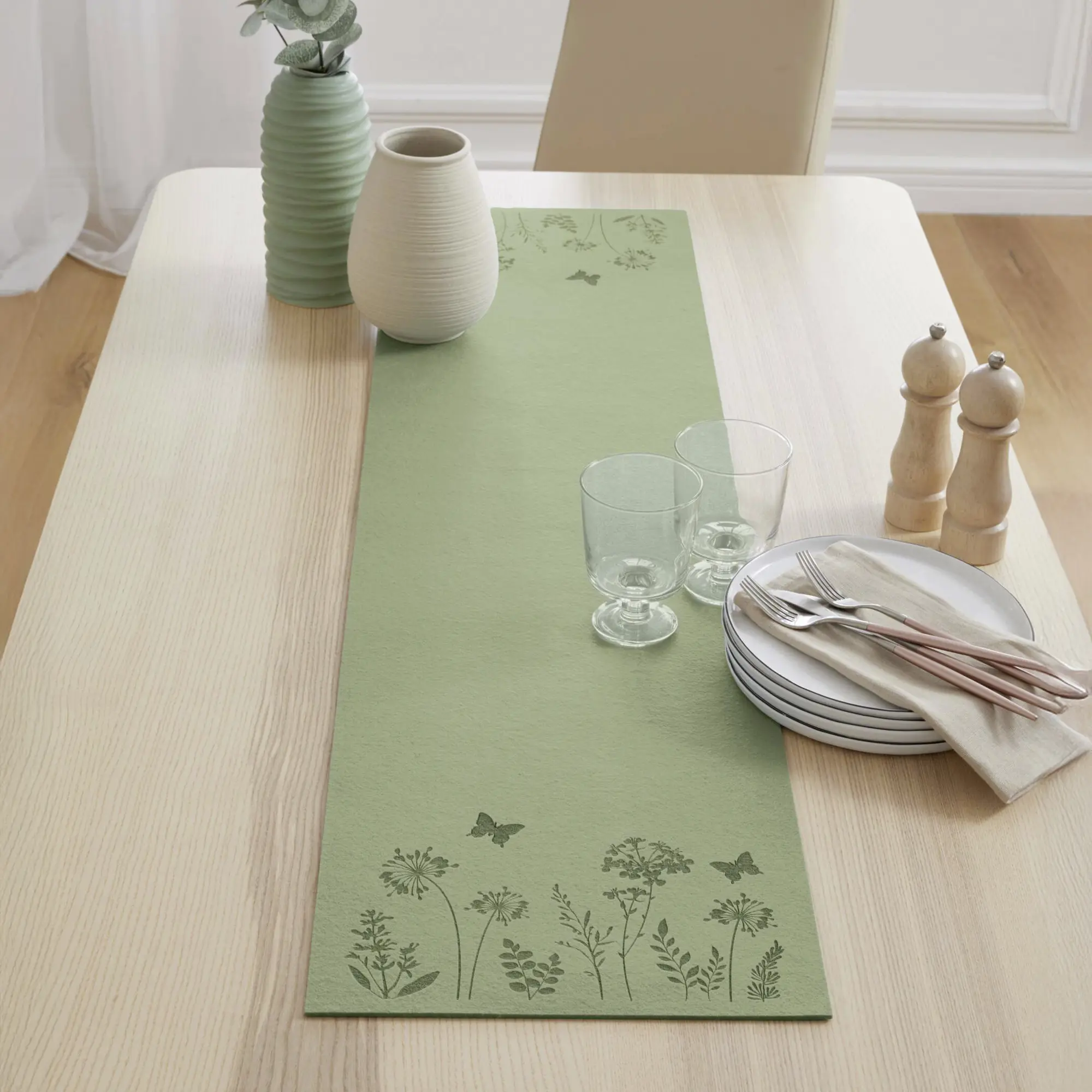 Acheter Chemin de table "prairie fleurie"  dans la boutique en ligne de Frank Flechtwaren