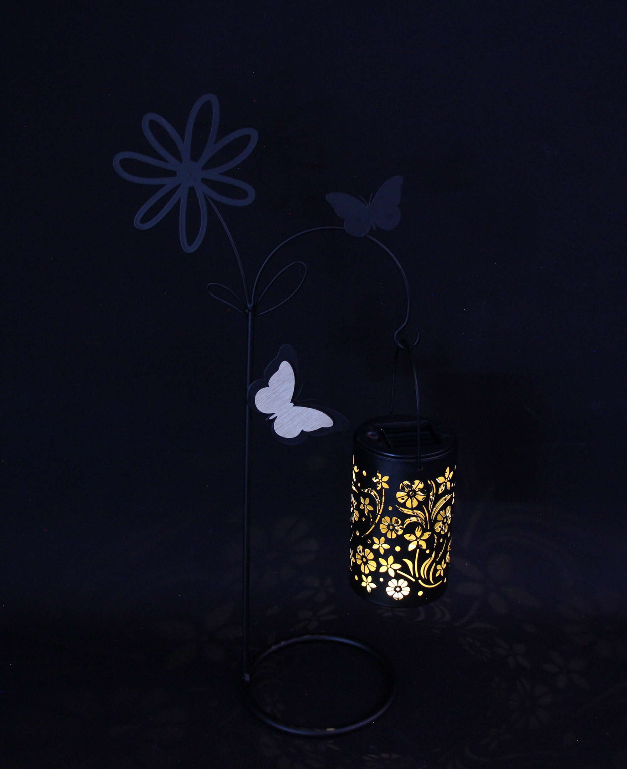 Acheter Déco solaire "lanterne fleurie"  dans la boutique en ligne de Frank Flechtwaren pour Nouvel arrivage