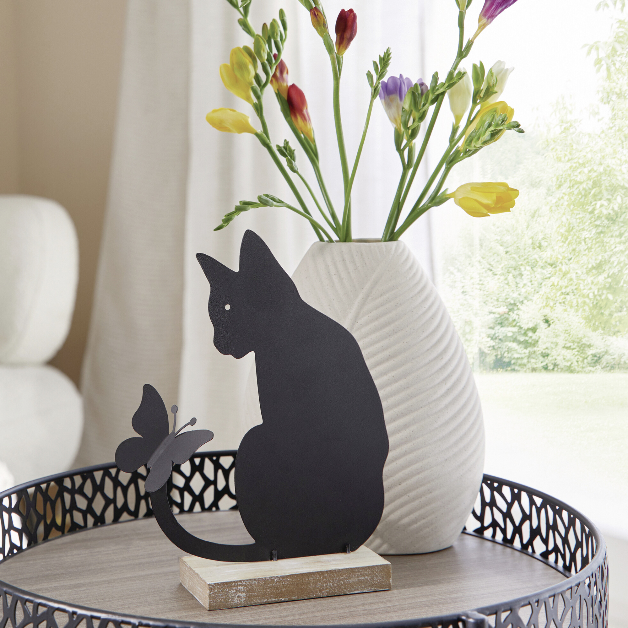 Acheter Figurine "chat avec papillon"  dans la boutique en ligne de Frank Flechtwaren