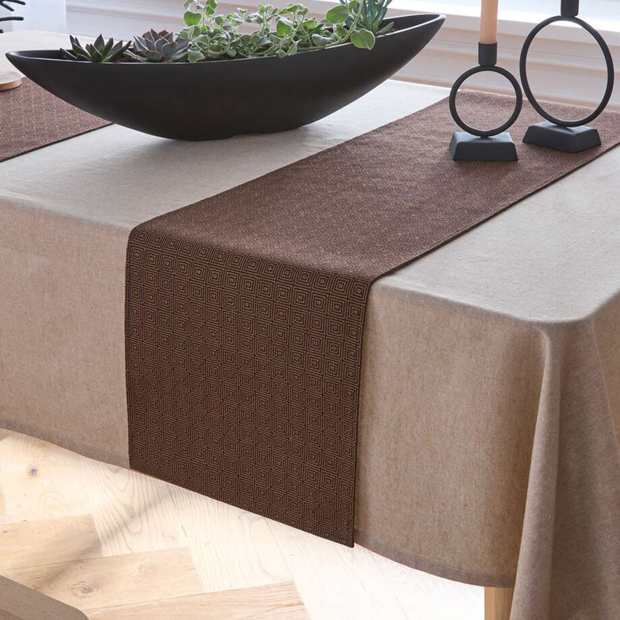 Acheter Chemin de table "Coffee Brown"  dans la boutique en ligne de Frank Flechtwaren