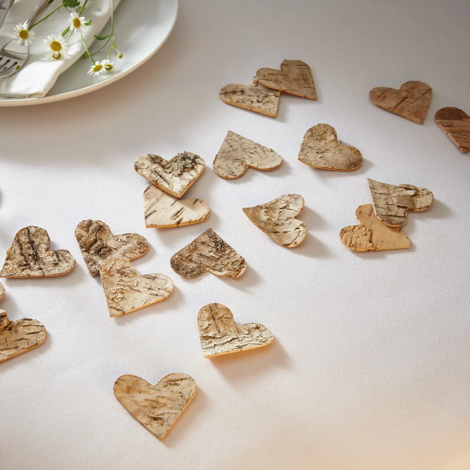 Acheter Lot de 80 confettis "coeurs ", naturel  dans la boutique en ligne de Frank Flechtwaren