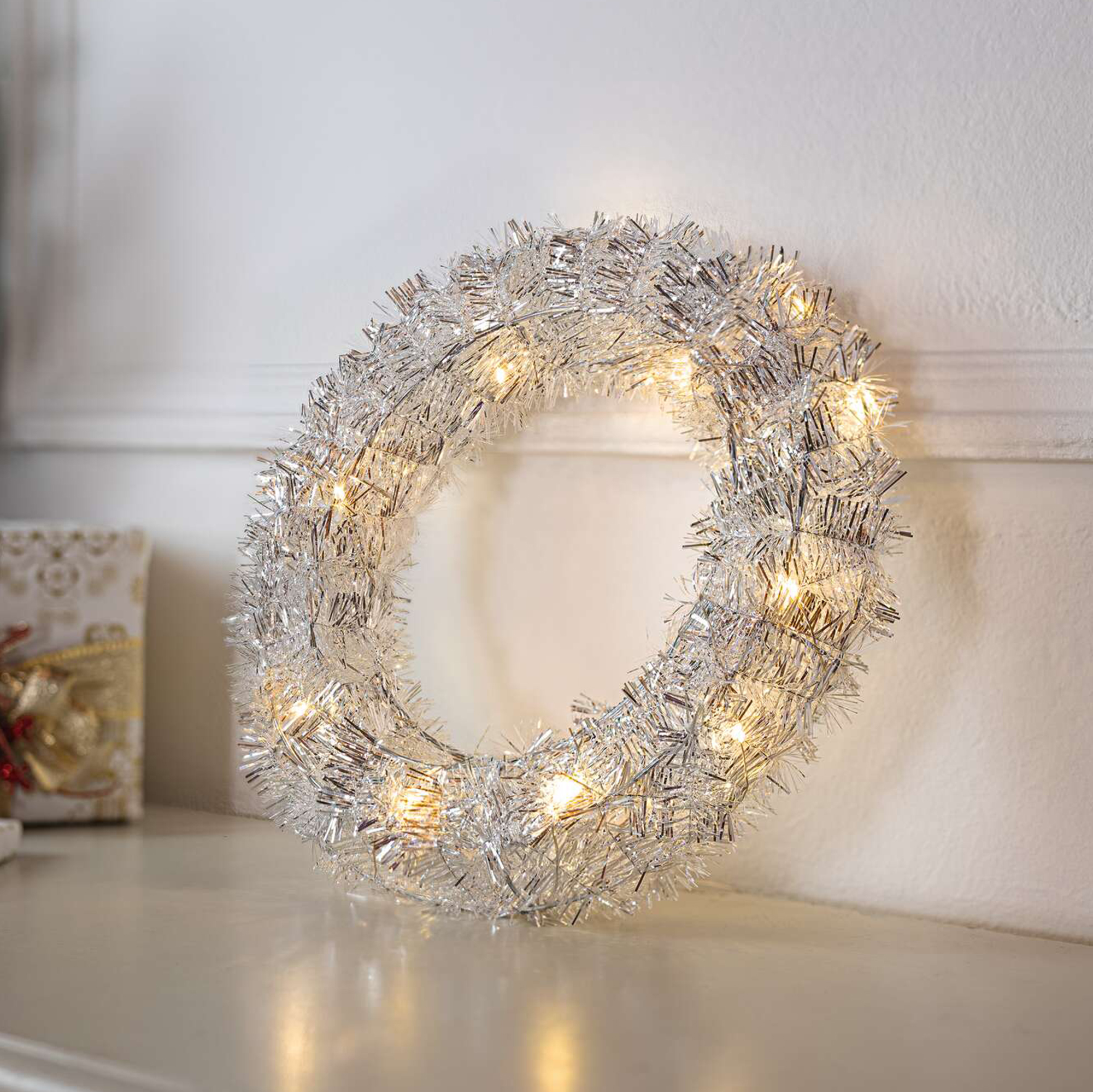 Acheter Couronne LED "scintillement argenté"  dans la boutique en ligne de Frank Flechtwaren