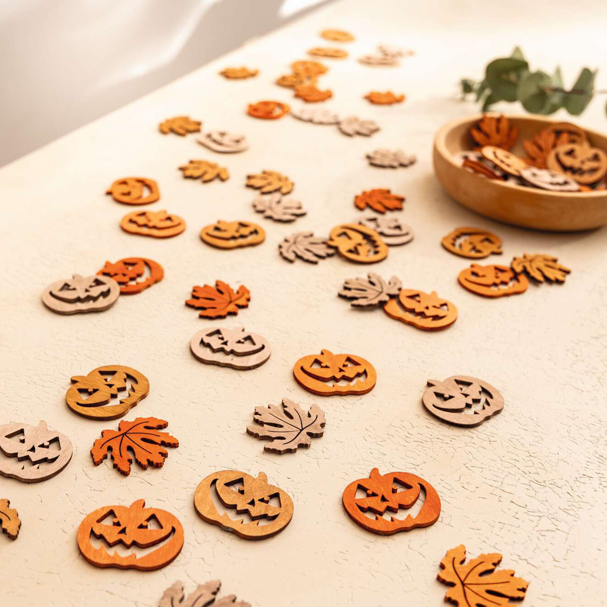 Acheter Lot de 72 confettis de table "déco d'automne"  dans la boutique en ligne de Frank Flechtwaren pour Automne