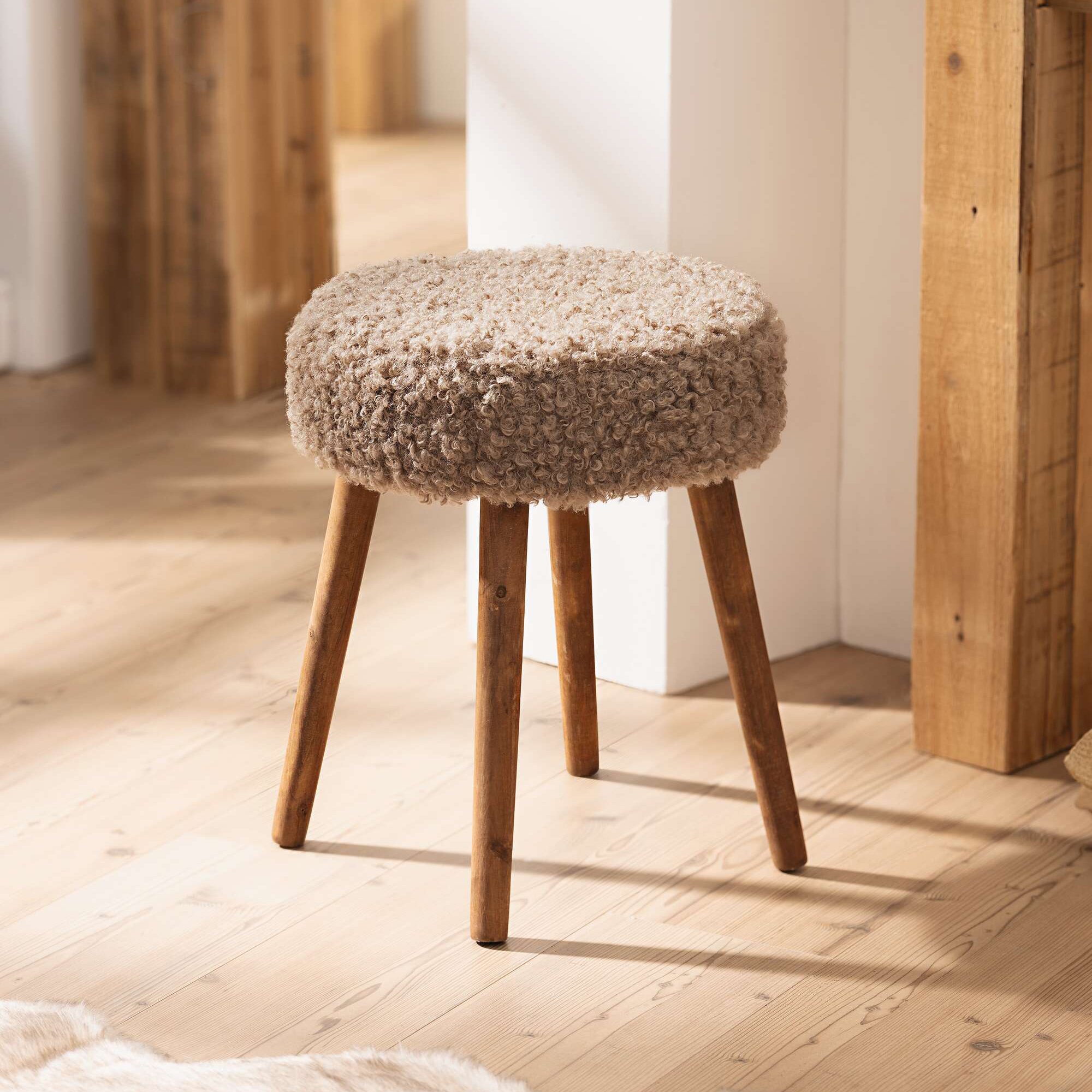 Acheter Tabouret "Curly Cover"  dans la boutique en ligne de Frank Flechtwaren
