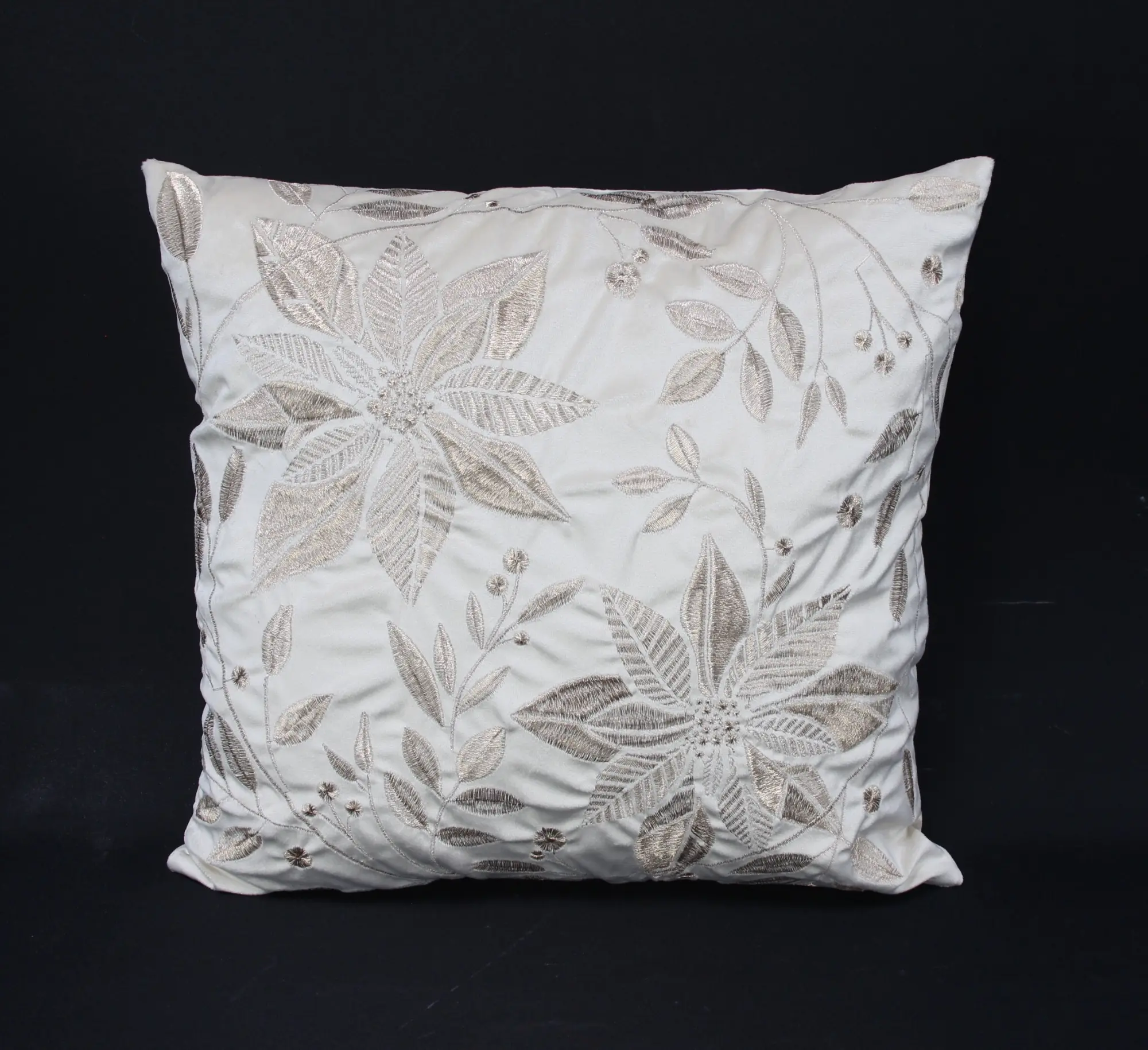 Acheter Housse de coussin "fleurs dorées" dans la boutique en ligne de Frank Flechtwaren pour Remplissages Acheter Housse de coussin "fleurs dorées" dans la boutique en ligne de Frank Flechtwaren pour Remplissages