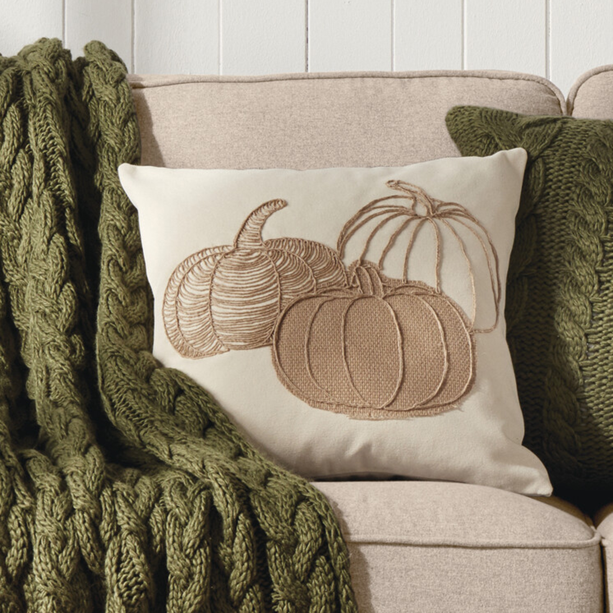 Acheter Housse de coussin "citrouilles rustiques"  dans la boutique en ligne de Frank Flechtwaren