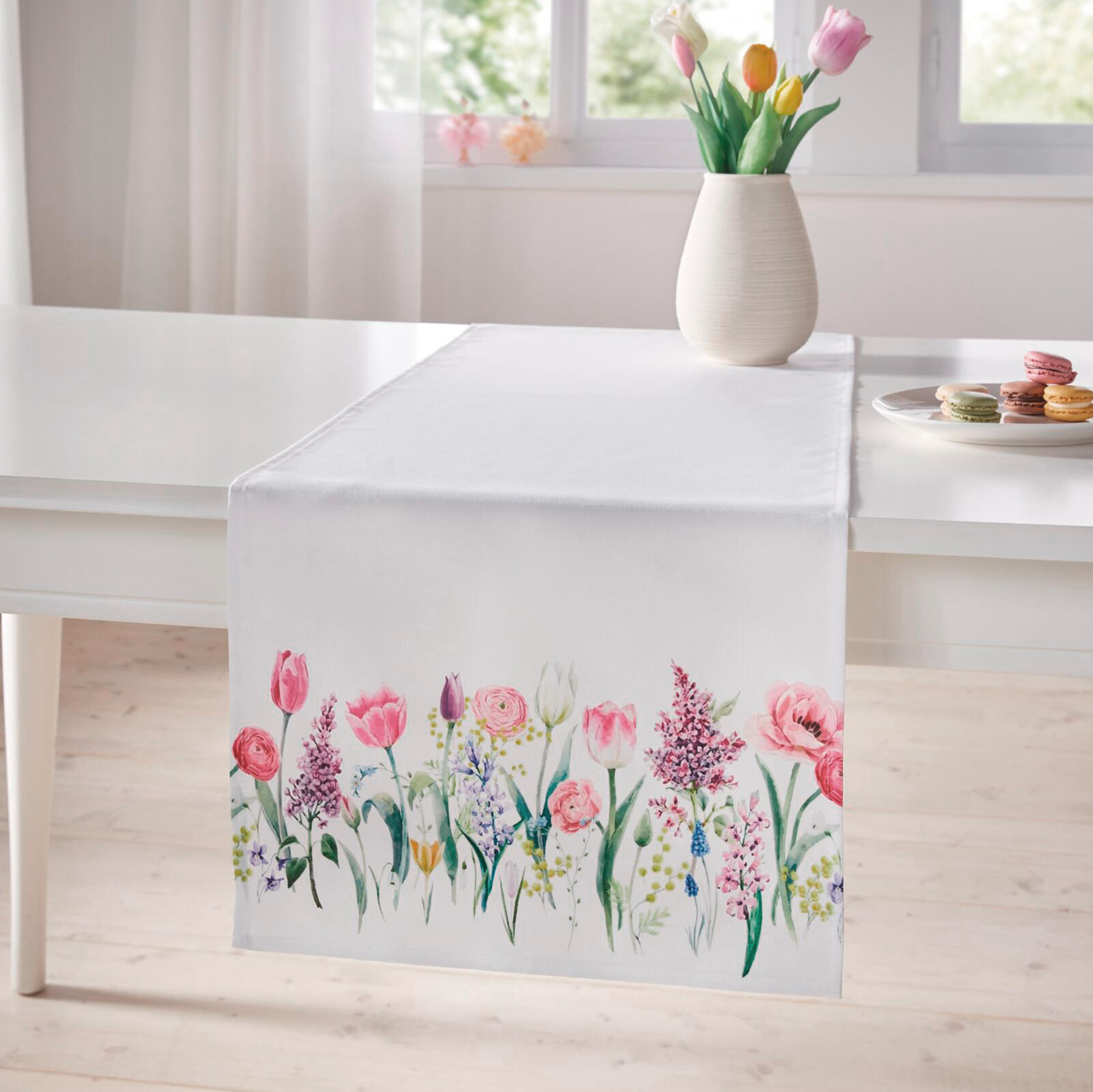 Acheter Chemin de table "magie des fleurs"  dans la boutique en ligne de Frank Flechtwaren