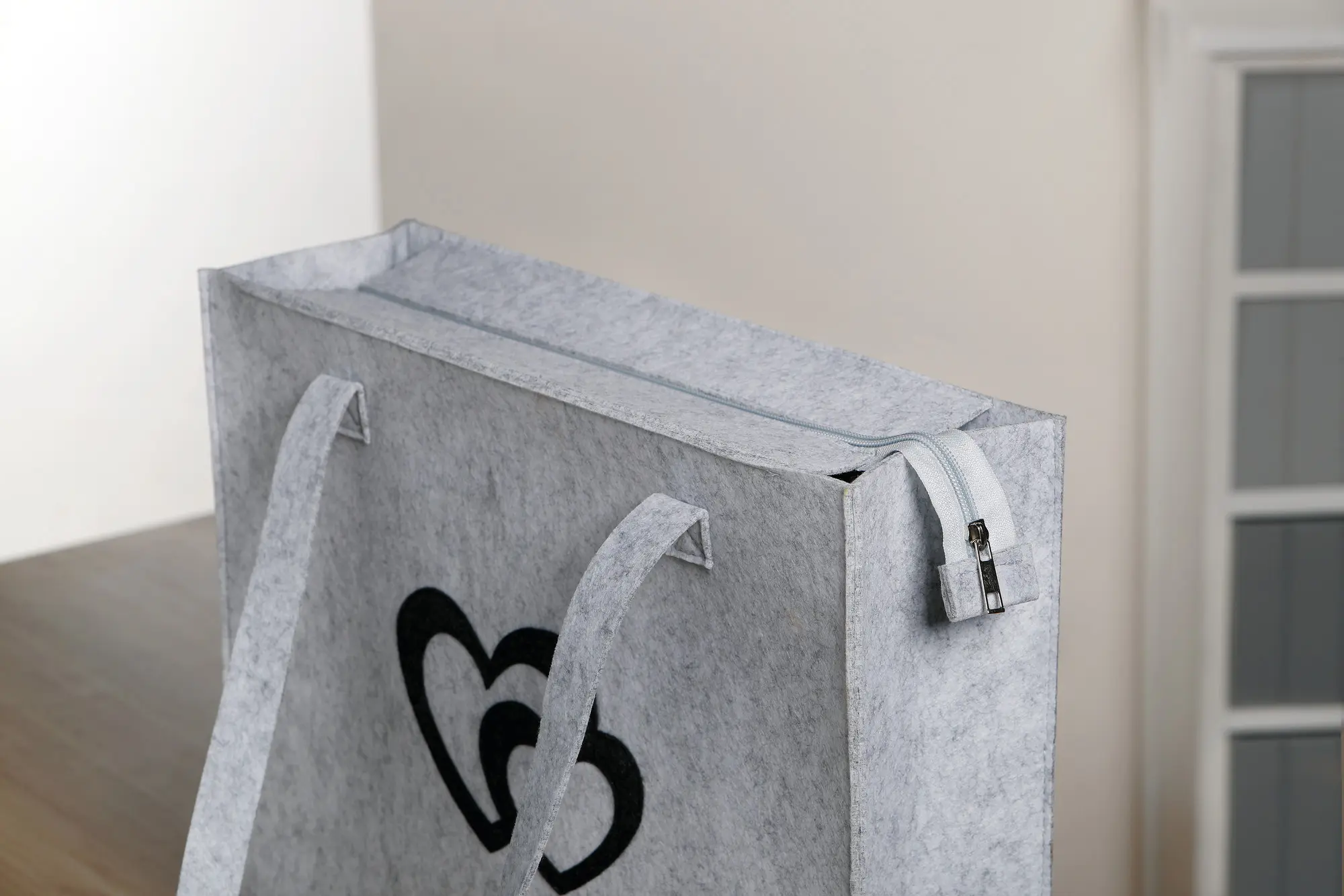 Acheter Sac en feutre "duo de coeurs" dans la boutique en ligne de Frank Flechtwaren pour Sacs Acheter Sac en feutre "duo de coeurs" dans la boutique en ligne de Frank Flechtwaren pour Sacs
