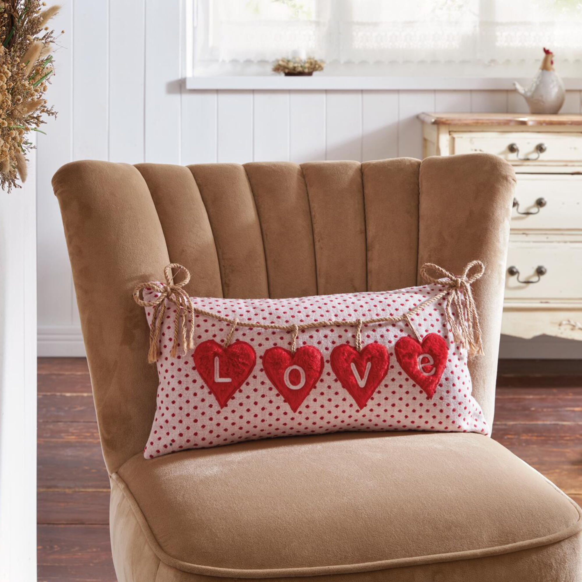 Acheter Housse de coussin décorative "Love Hearts"  dans la boutique en ligne de Frank Flechtwaren