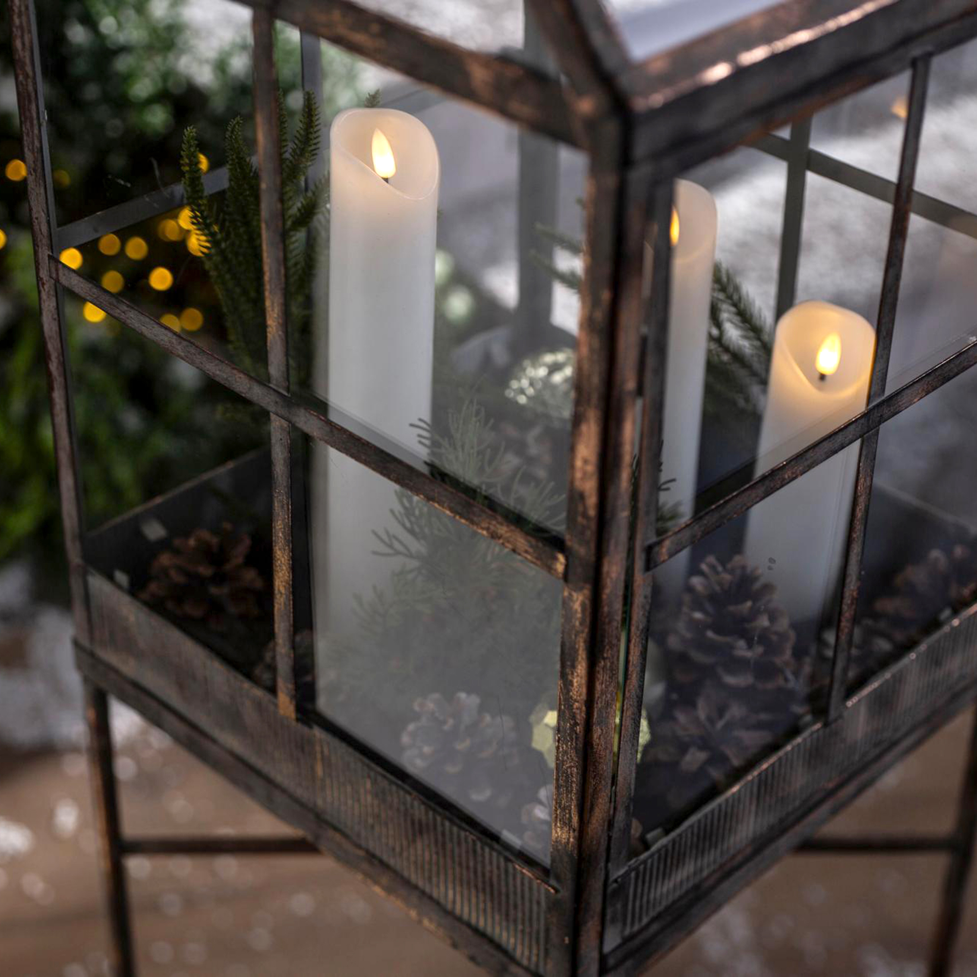Acheter Serre décorative « Metallic Vintage » dans la boutique en ligne de Frank Flechtwaren pour Une touche vintage dans le jardin de Noël