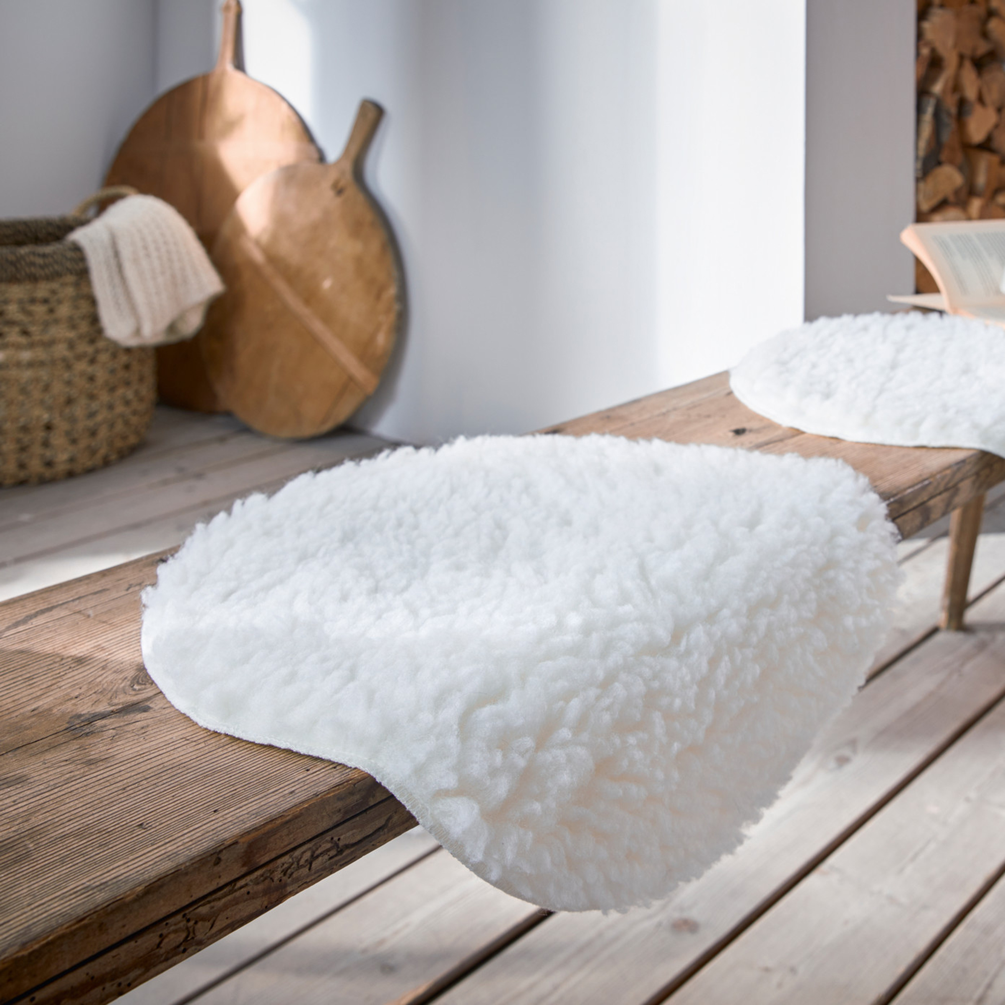 Acheter Fourrure de décoration "agneau", ronde  dans la boutique en ligne de Frank Flechtwaren