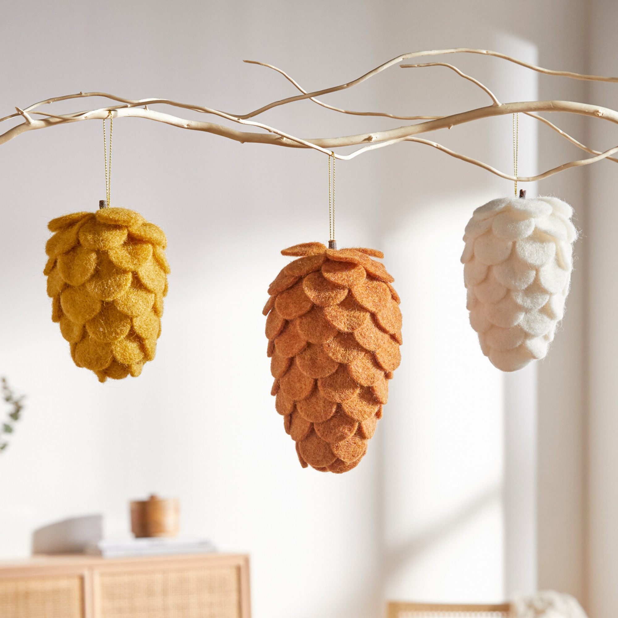 Acheter Lots de 3 suspensions "pomme de pin"  dans la boutique en ligne de Frank Flechtwaren