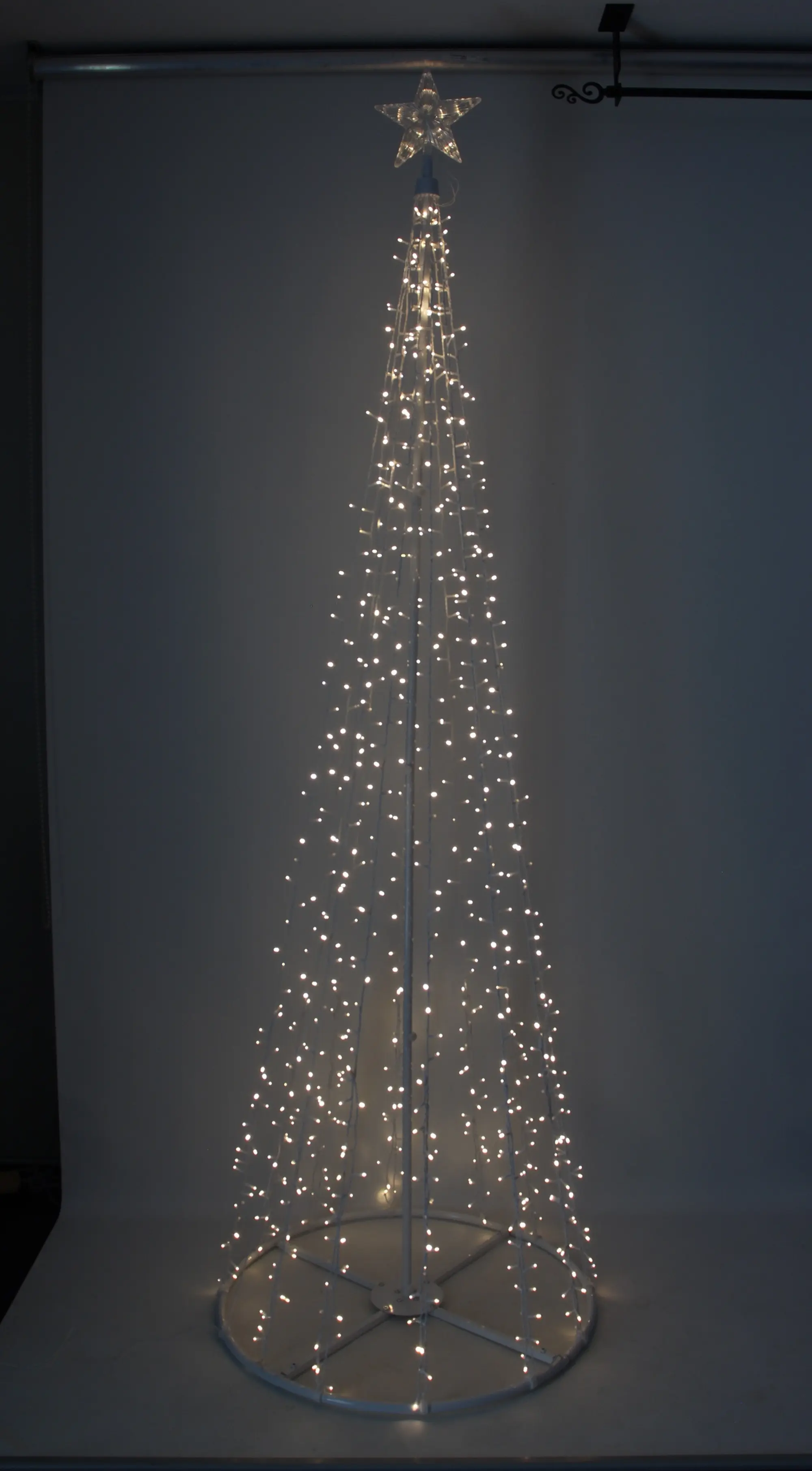 Acheter Sapin LED "cône", géant dans la boutique en ligne de Frank Flechtwaren pour Décoration de jardin Acheter Sapin LED "cône", géant dans la boutique en ligne de Frank Flechtwaren pour Décoration de jardin
