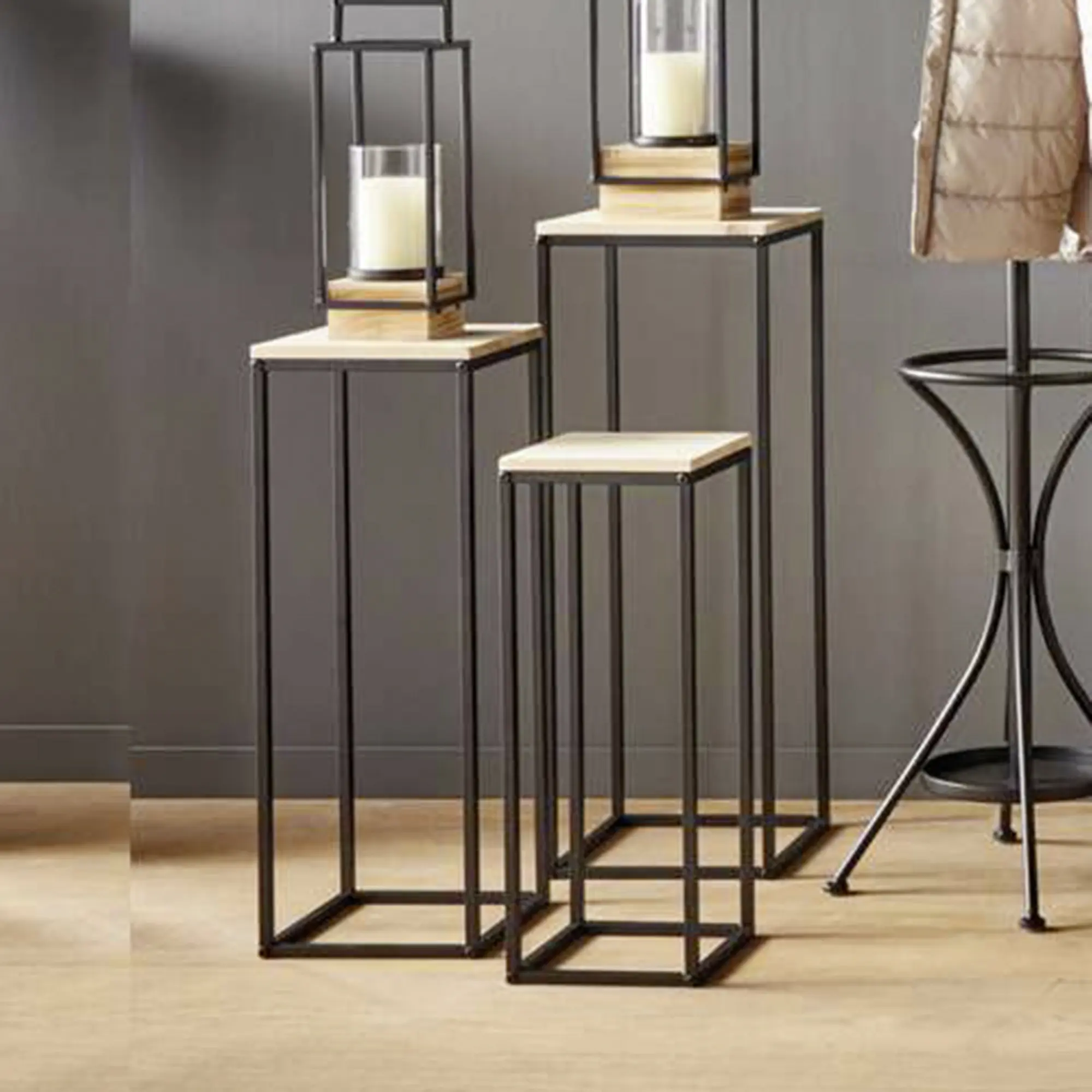 Acheter Lot de 3 tables d'appoint "moderne"  dans la boutique en ligne de Frank Flechtwaren