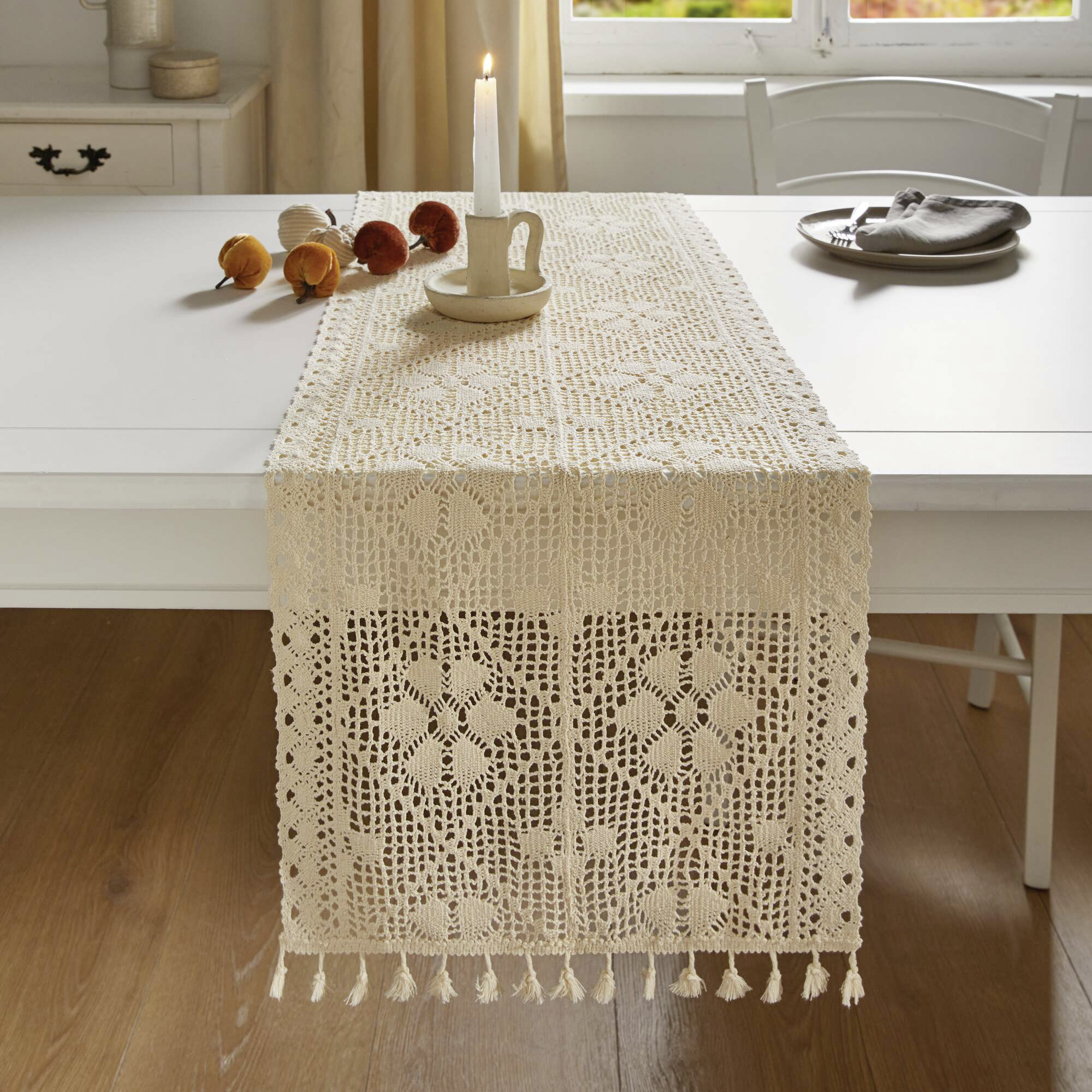 Acheter Chemin de table "fleurs au crochet"  dans la boutique en ligne de Frank Flechtwaren