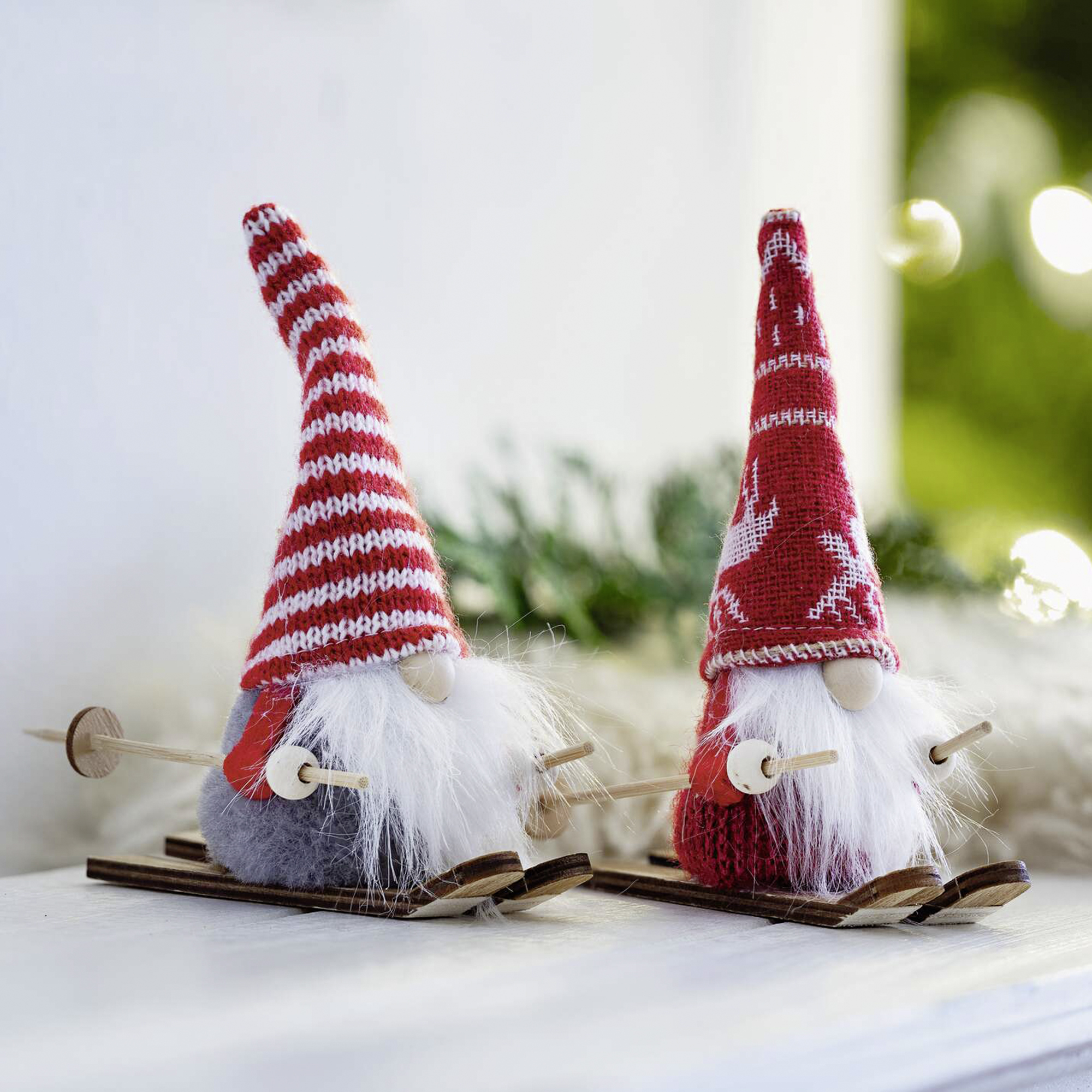 Acheter Lot de 2 lutins "tour à ski"  dans la boutique en ligne de Frank Flechtwaren