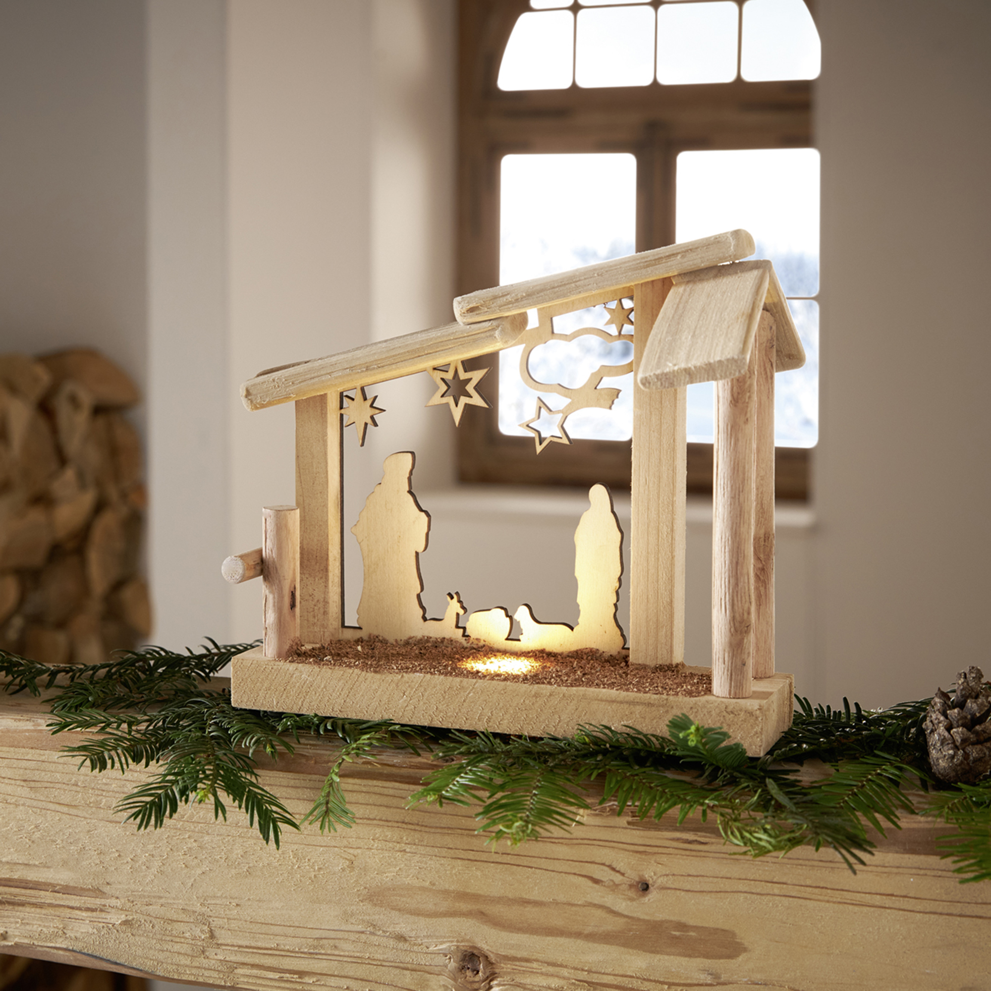 Acheter Crèche LED "Sainte Famille"  dans la boutique en ligne de Frank Flechtwaren pour Noël