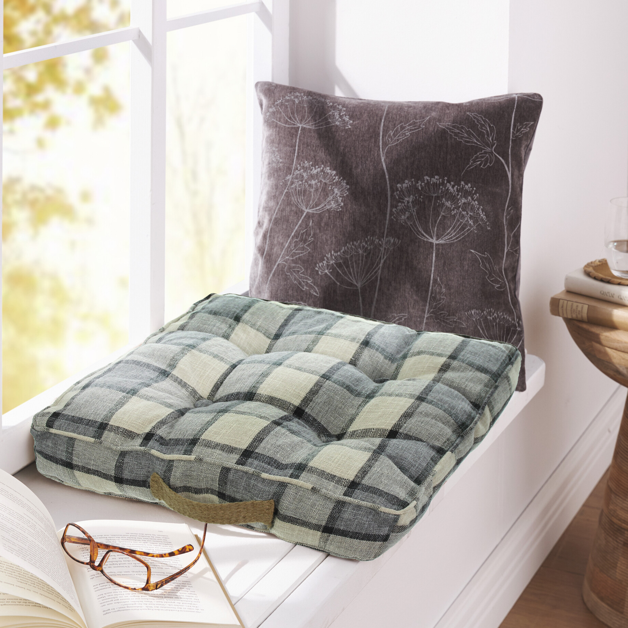 Acheter Coussin de sol "style carreaux"  dans la boutique en ligne de Frank Flechtwaren