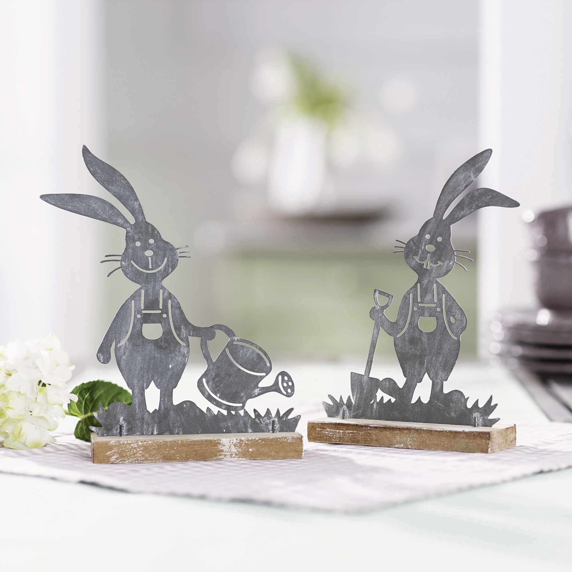 Acheter Lot de 2 lapins "jardinage"  dans la boutique en ligne de Frank Flechtwaren pour Pâques