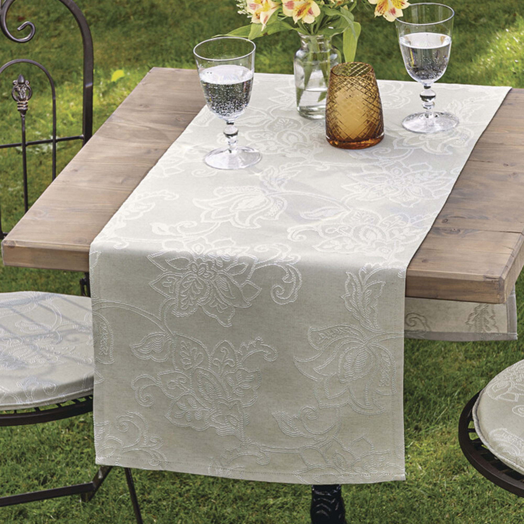 Acheter Chemin de table "romantique"  dans la boutique en ligne de Frank Flechtwaren