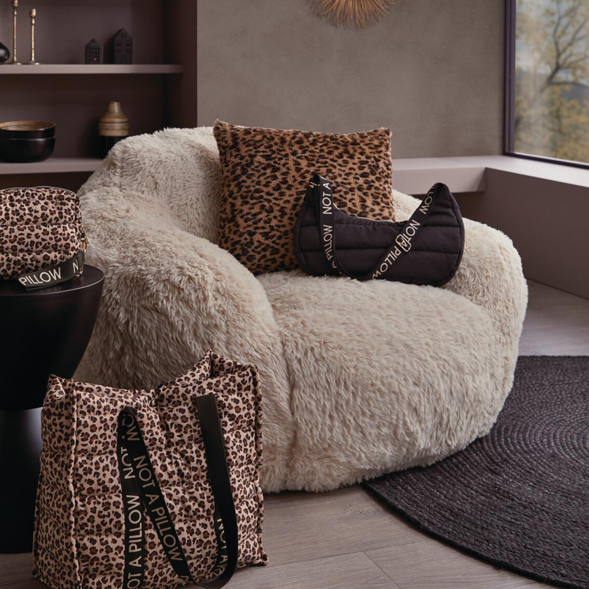 Acheter Chaise câline "Chilling me softly"  dans la boutique en ligne de Frank Flechtwaren pour Clouddancer