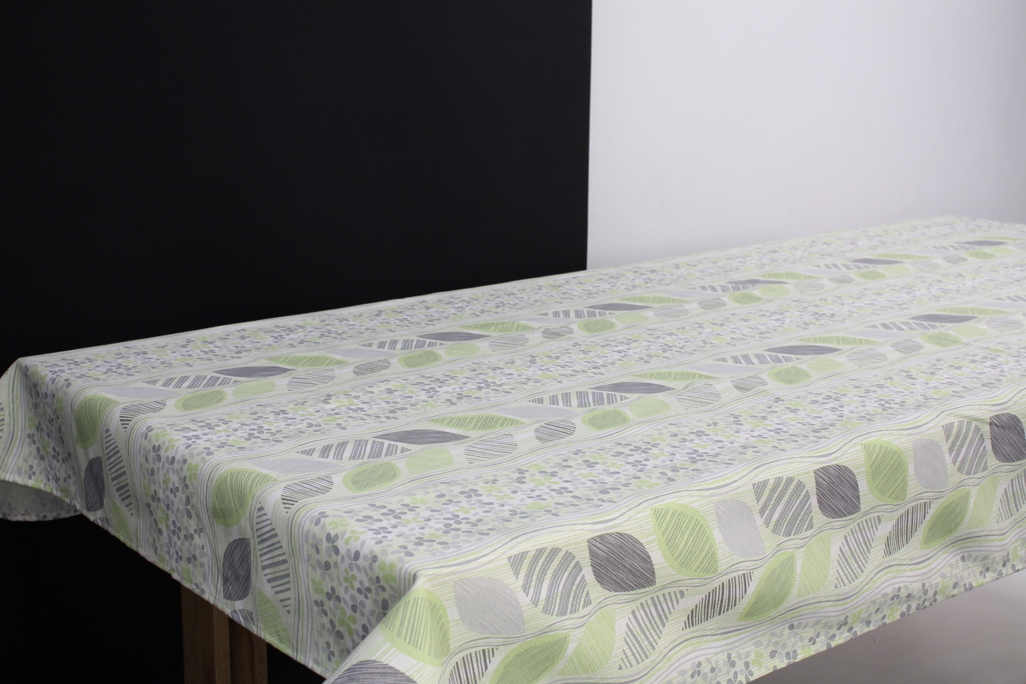 Acheter Nappe "feuilles" dans la boutique en ligne de Frank Flechtwaren pour Grandes Nappes Acheter Nappe "feuilles" dans la boutique en ligne de Frank Flechtwaren pour Grandes Nappes