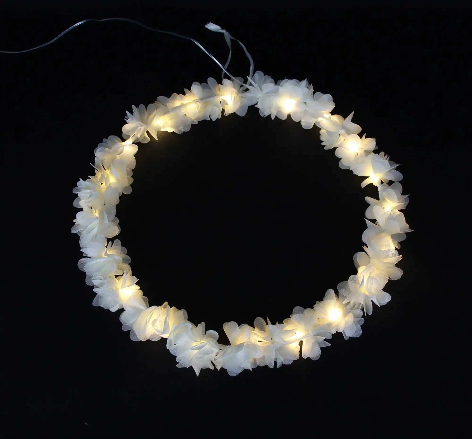 Acheter Suspension LED "anneau floral"  dans la boutique en ligne de Frank Flechtwaren pour Pâques