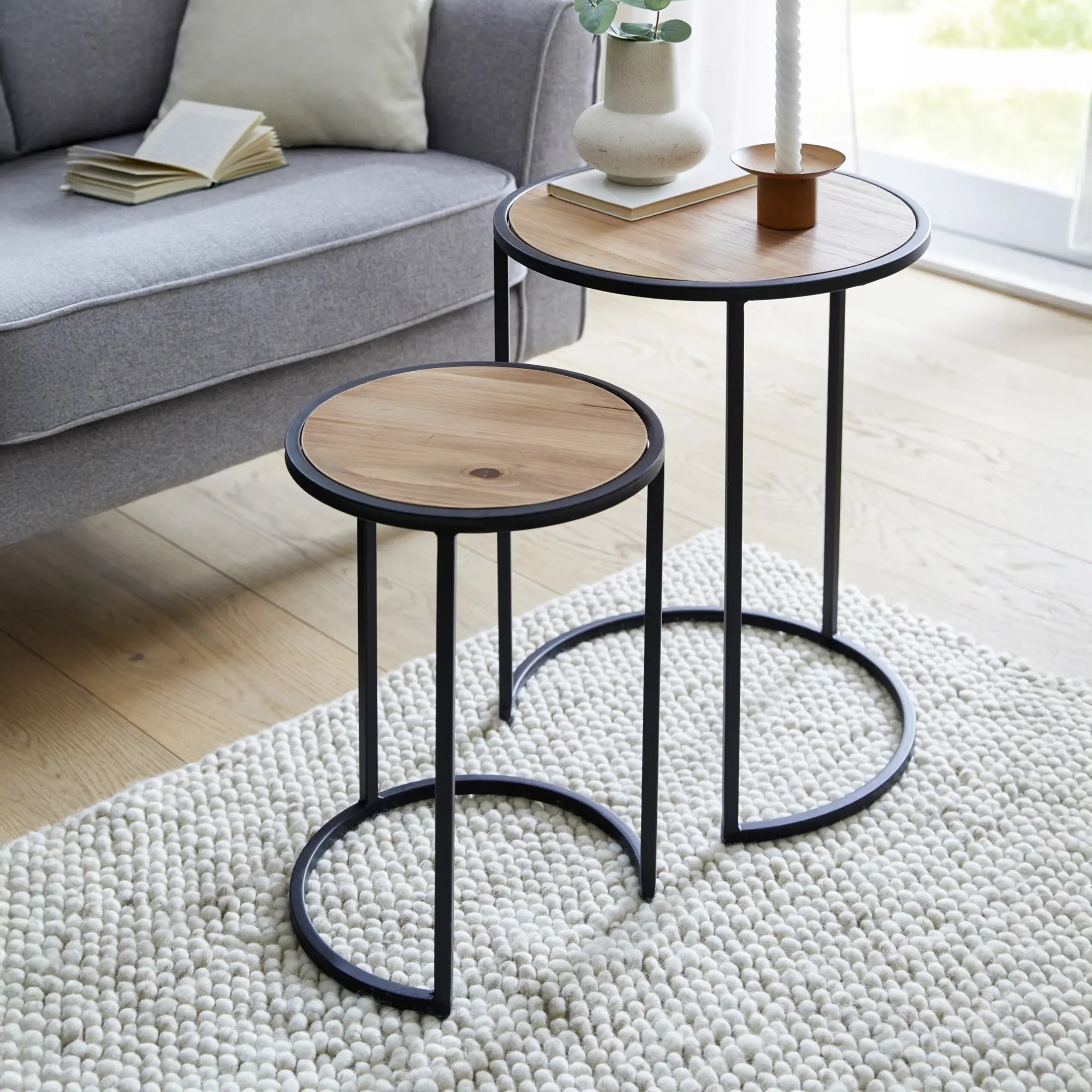 Acheter Lot de 2 tables gigognes "cercle"  dans la boutique en ligne de Frank Flechtwaren