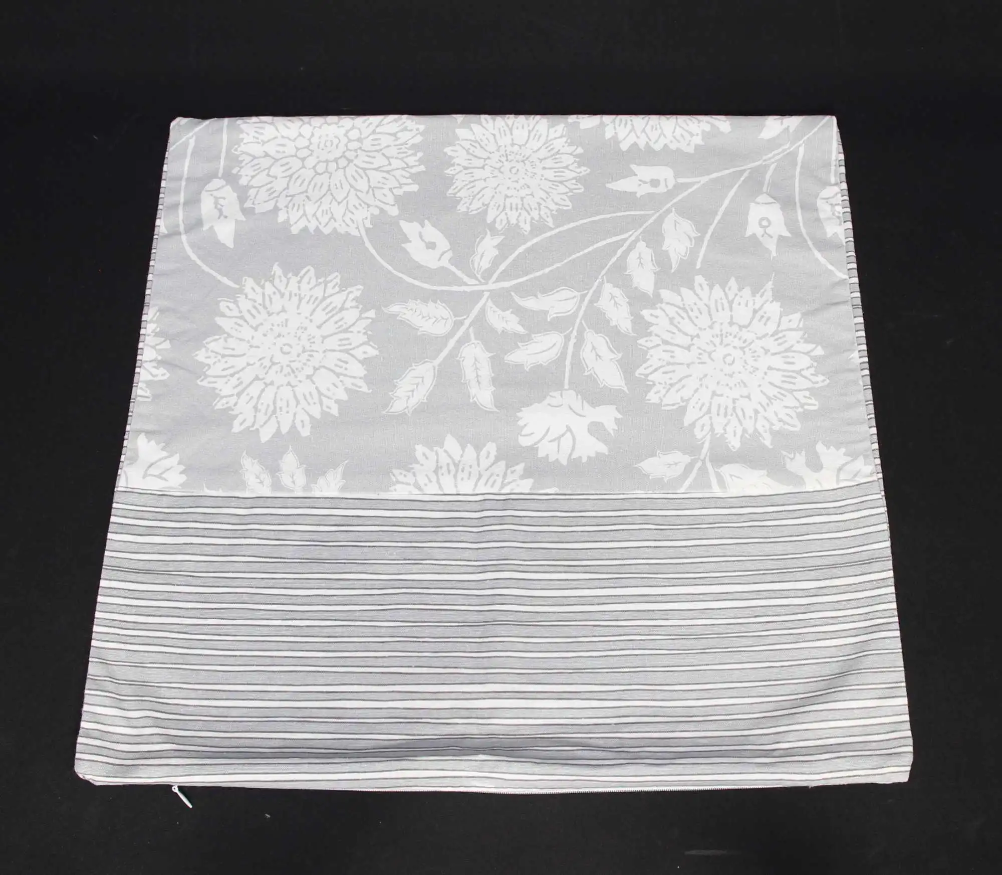 Acheter Housse de coussin "Flora" dans la boutique en ligne de Frank Flechtwaren pour Remplissages Acheter Housse de coussin "Flora" dans la boutique en ligne de Frank Flechtwaren pour Remplissages