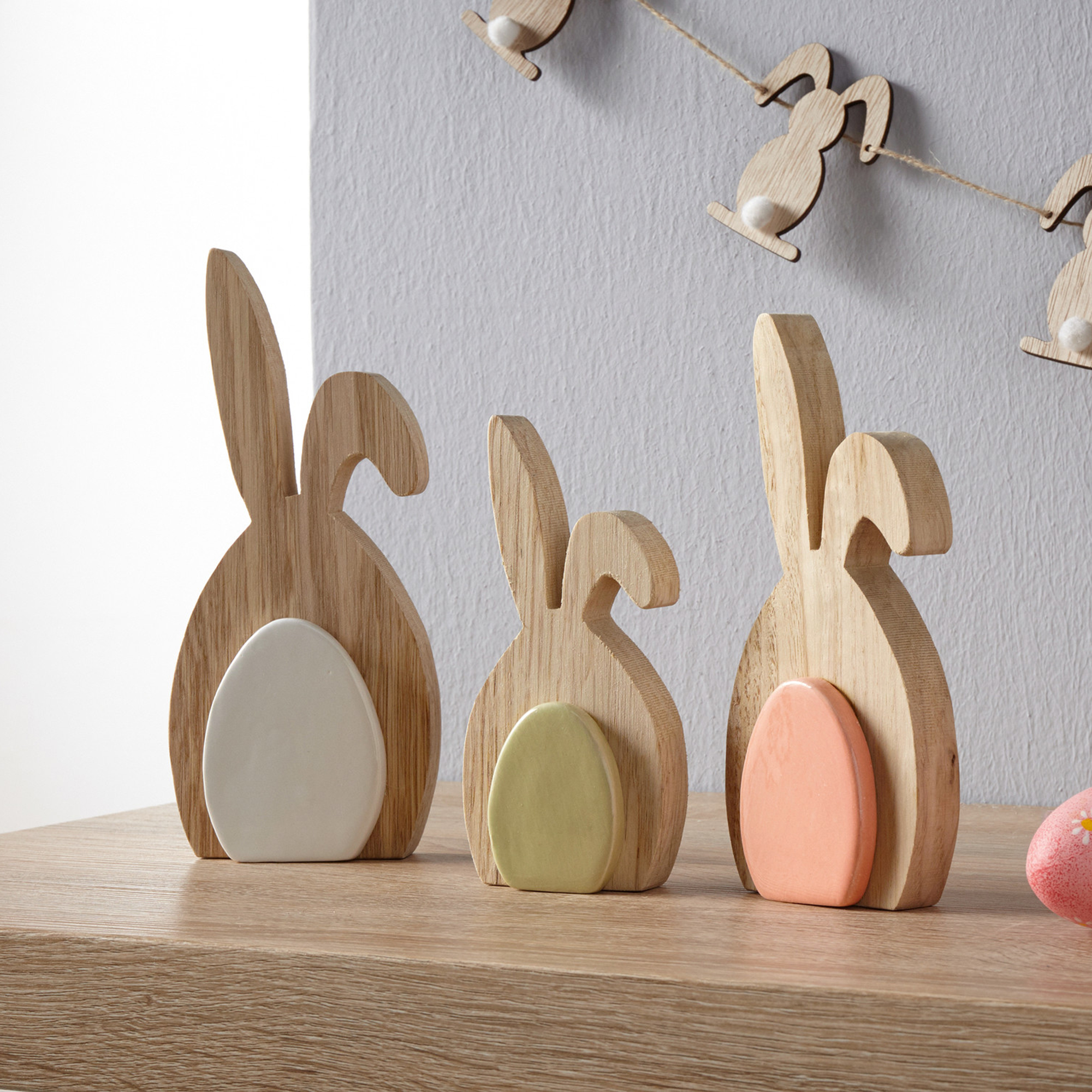 Acheter Lot de 3 lapins "oeuf en porcelaine"  dans la boutique en ligne de Frank Flechtwaren