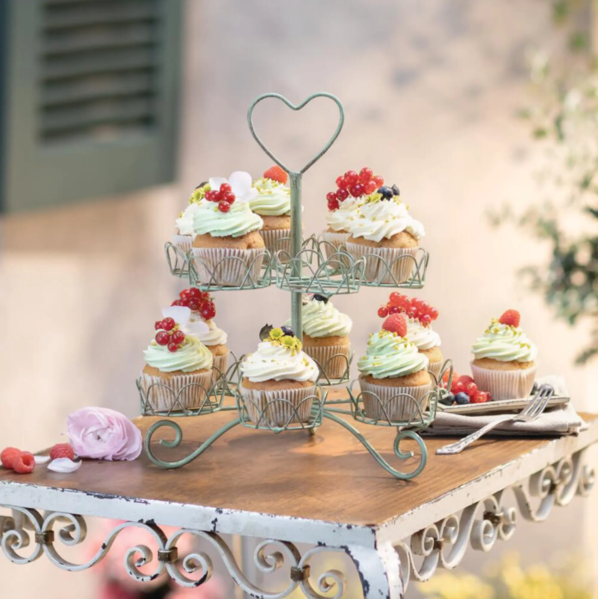 Acheter Présentoir à cupcakes "Vintage"  dans la boutique en ligne de Frank Flechtwaren
