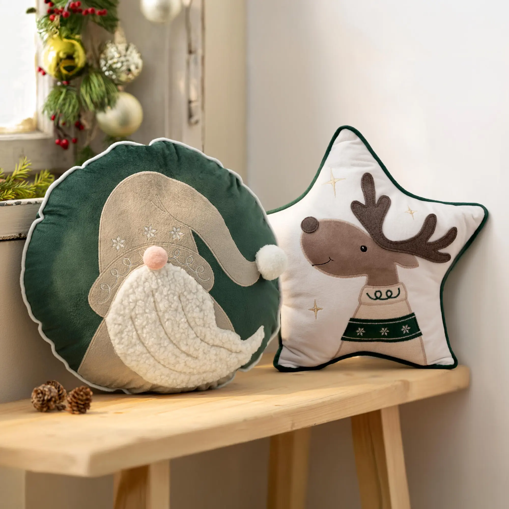Acheter Coussin décoratif « Gnom »  dans la boutique en ligne de Frank Flechtwaren