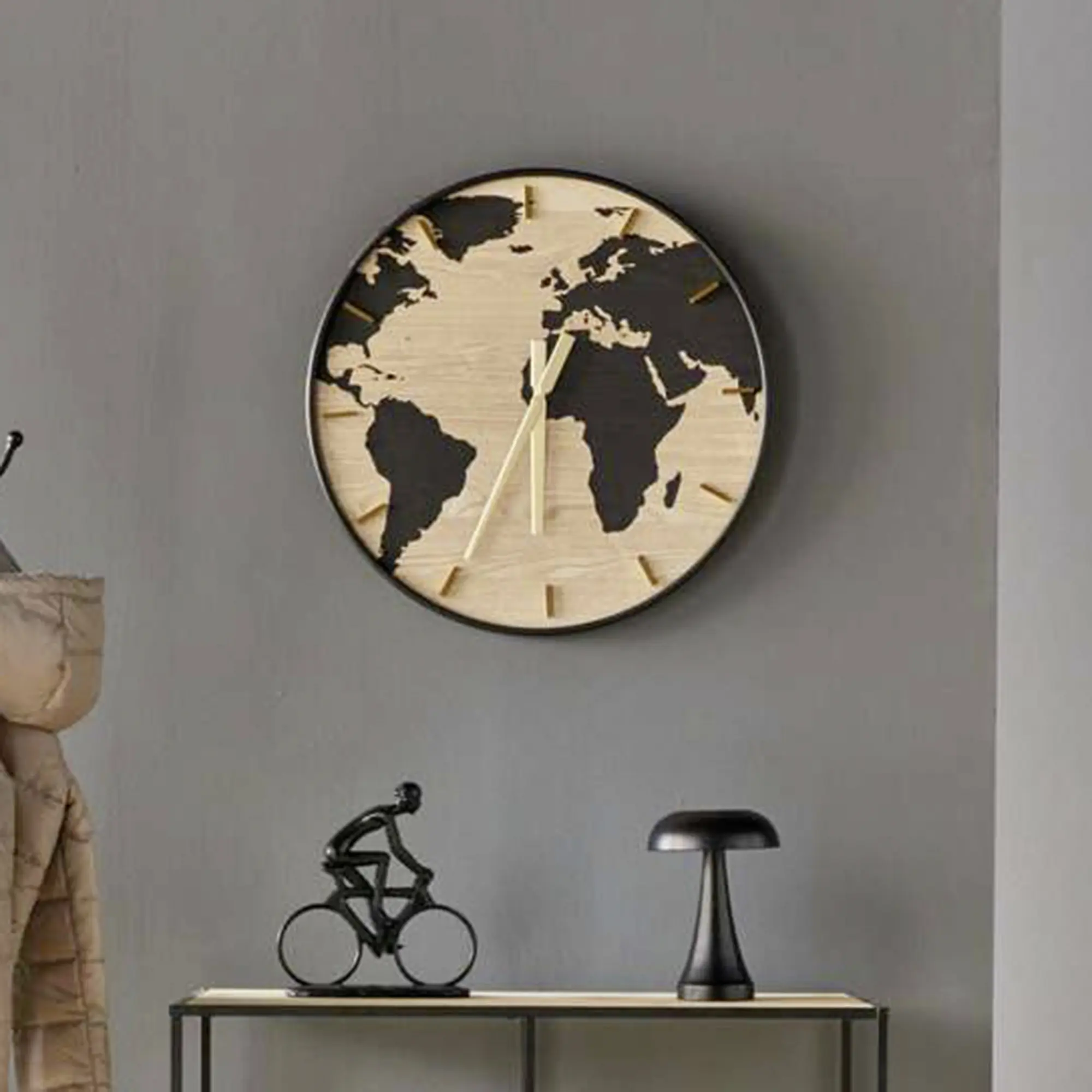 Acheter Horloge murale "Globe-trotteur"  dans la boutique en ligne de Frank Flechtwaren