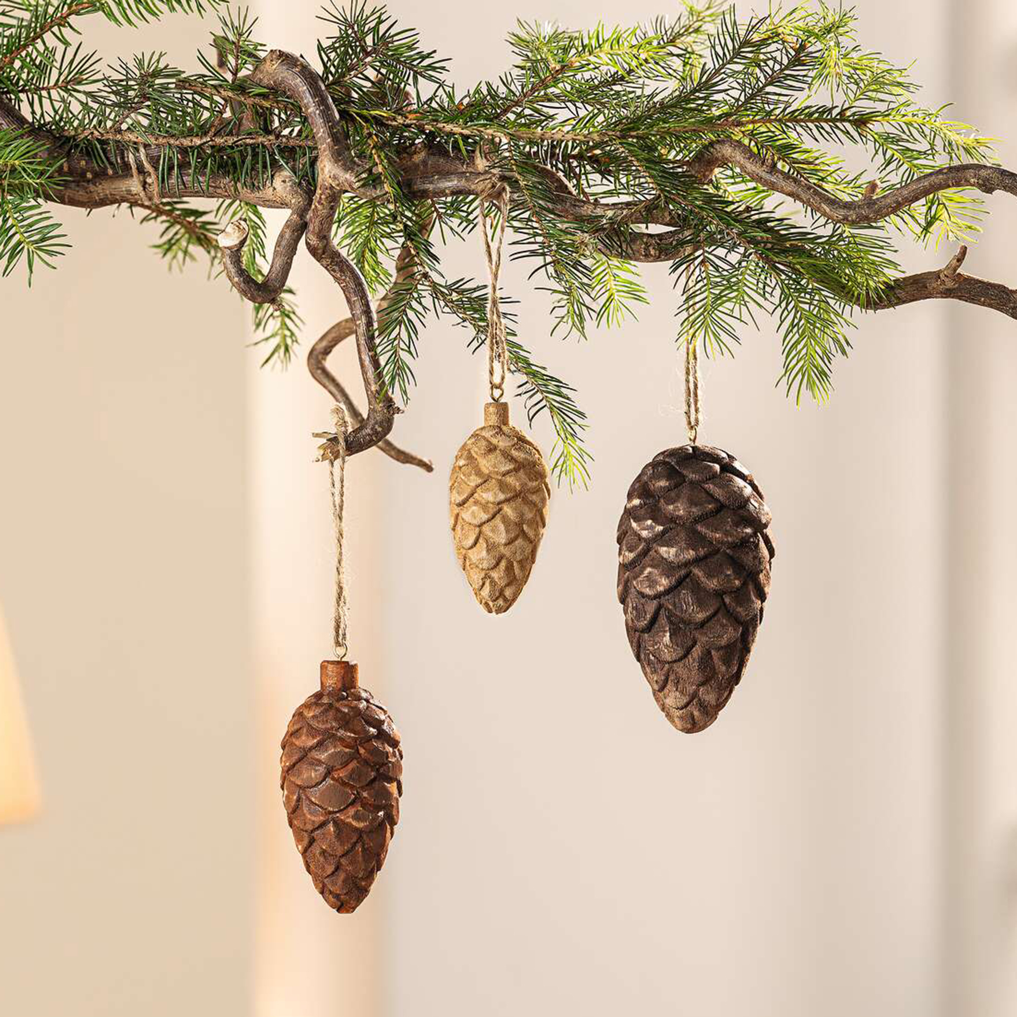 Acheter Lot de 3 suspensions "pomme de pin"  dans la boutique en ligne de Frank Flechtwaren pour Série titre automne/hiver