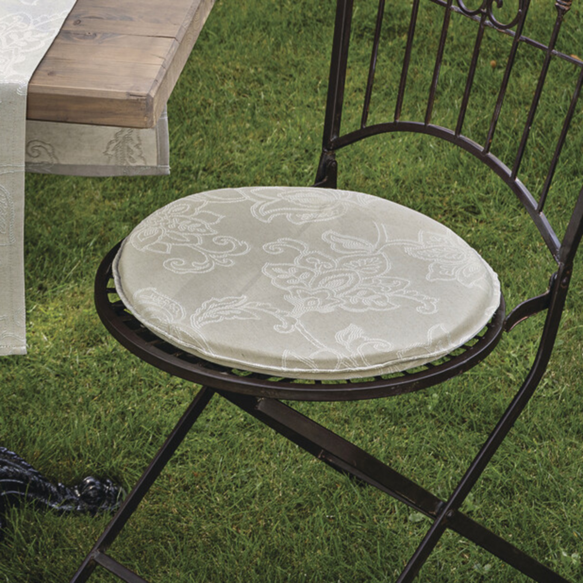 Acheter Galette de chaise ronde "romantique"  dans la boutique en ligne de Frank Flechtwaren