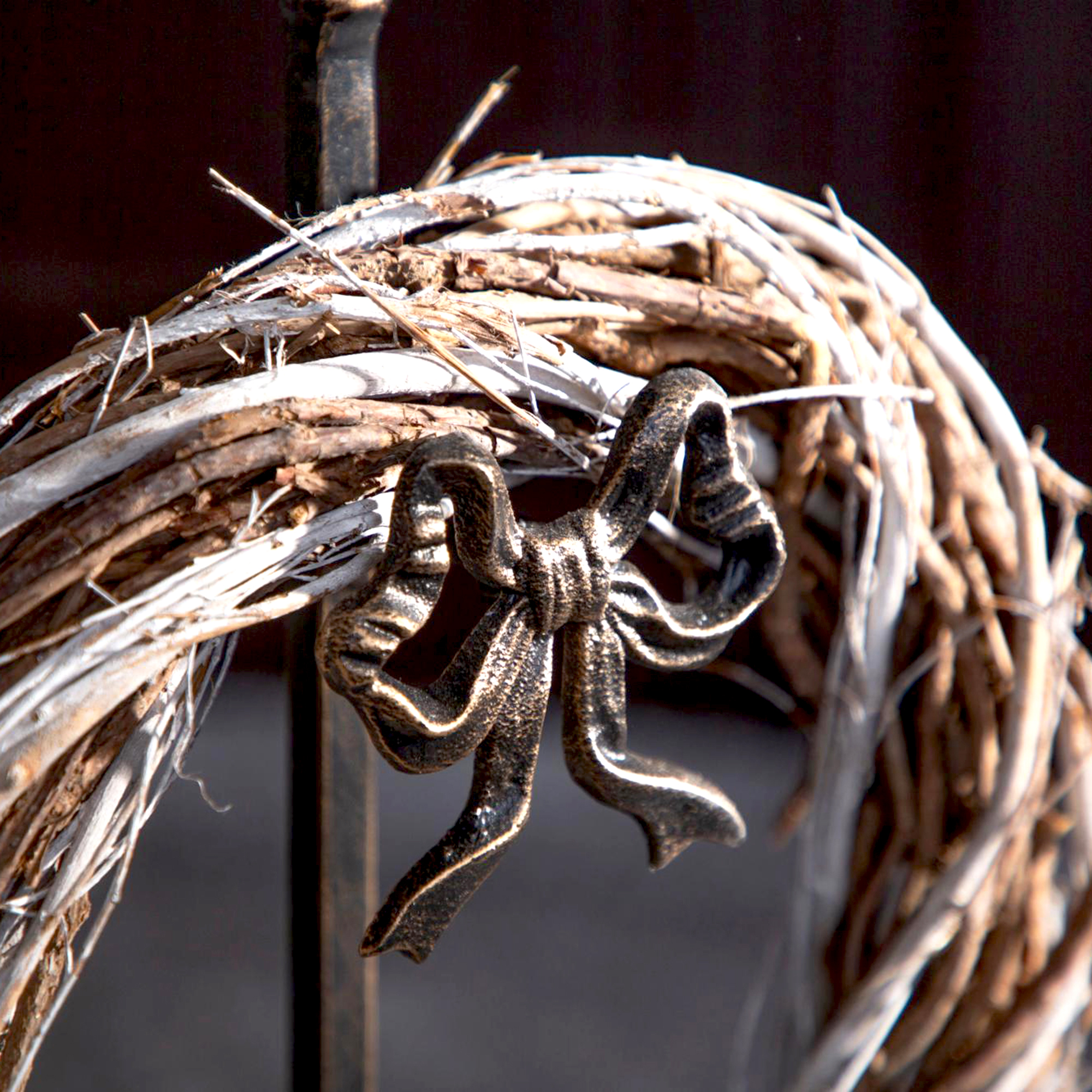 Acheter Support pour couronne « Schleife »  dans la boutique en ligne de Frank Flechtwaren pour Une touche vintage dans le jardin de Noël